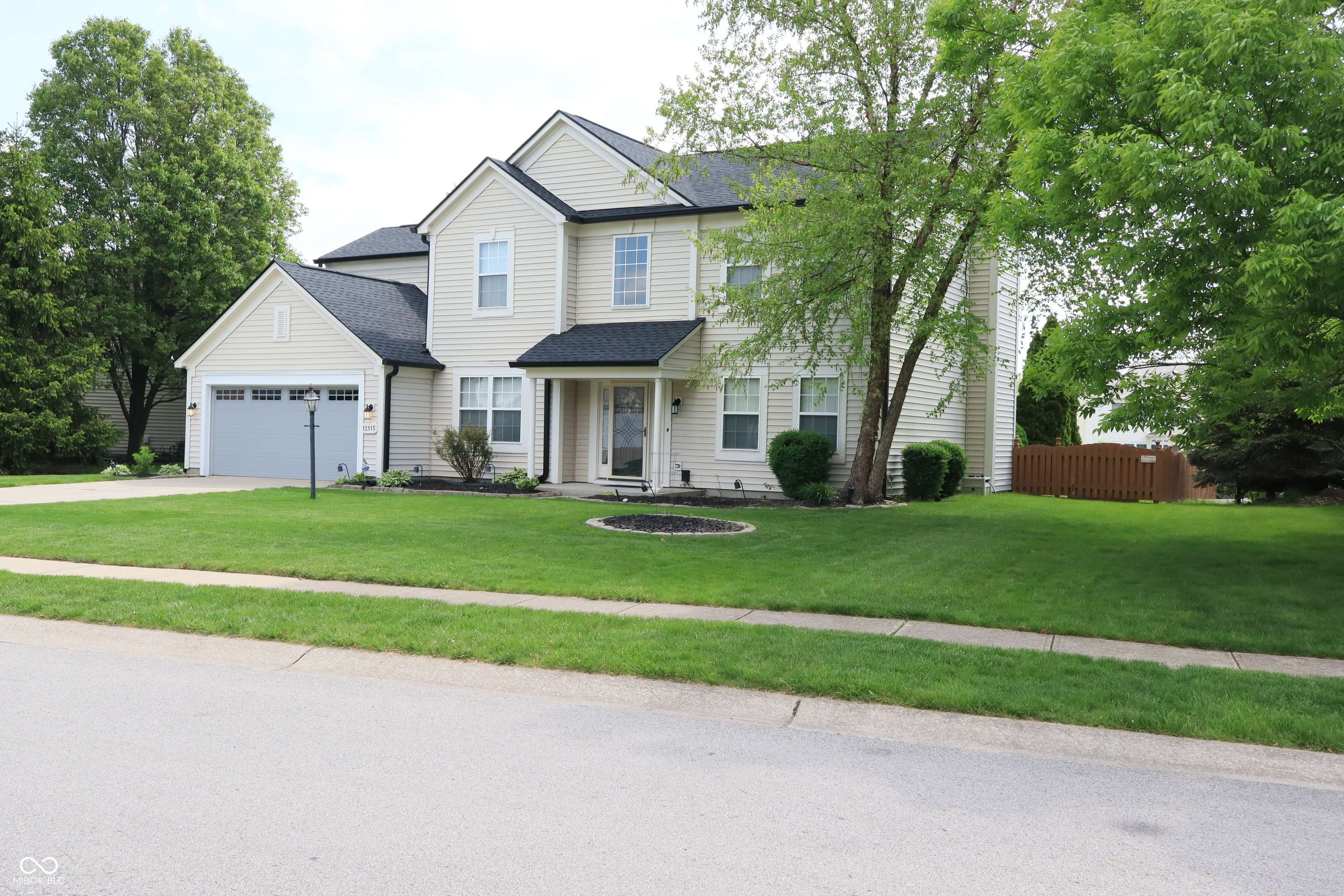 Fishers, IN 46037,12115 Flagstone DR