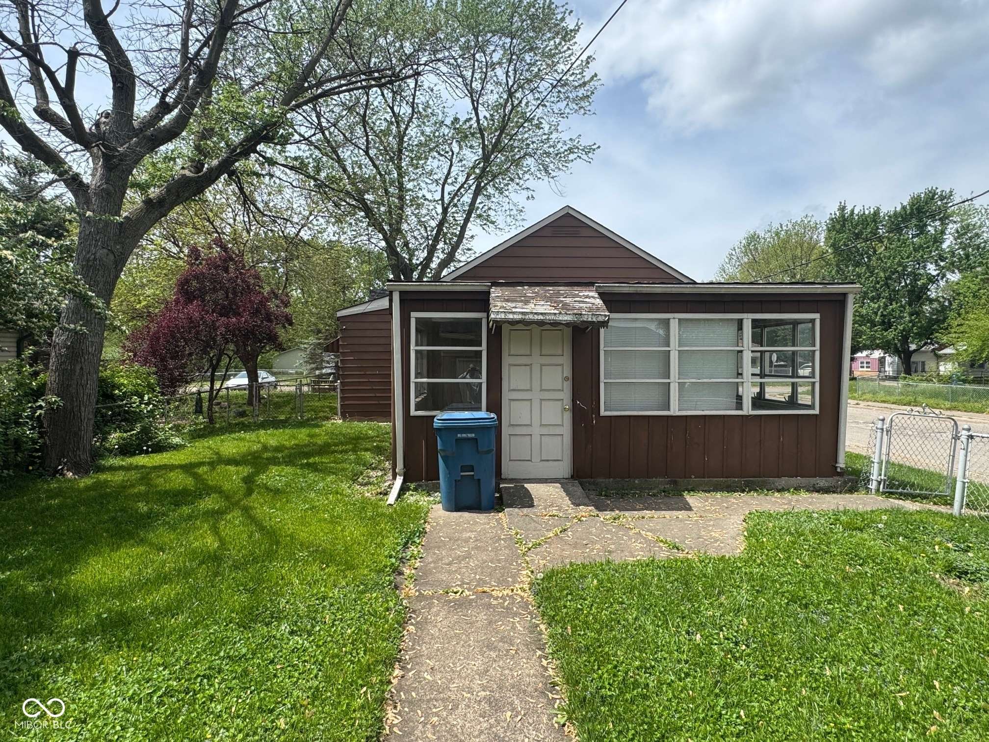 Indianapolis, IN 46241,2501 Mars Hill ST