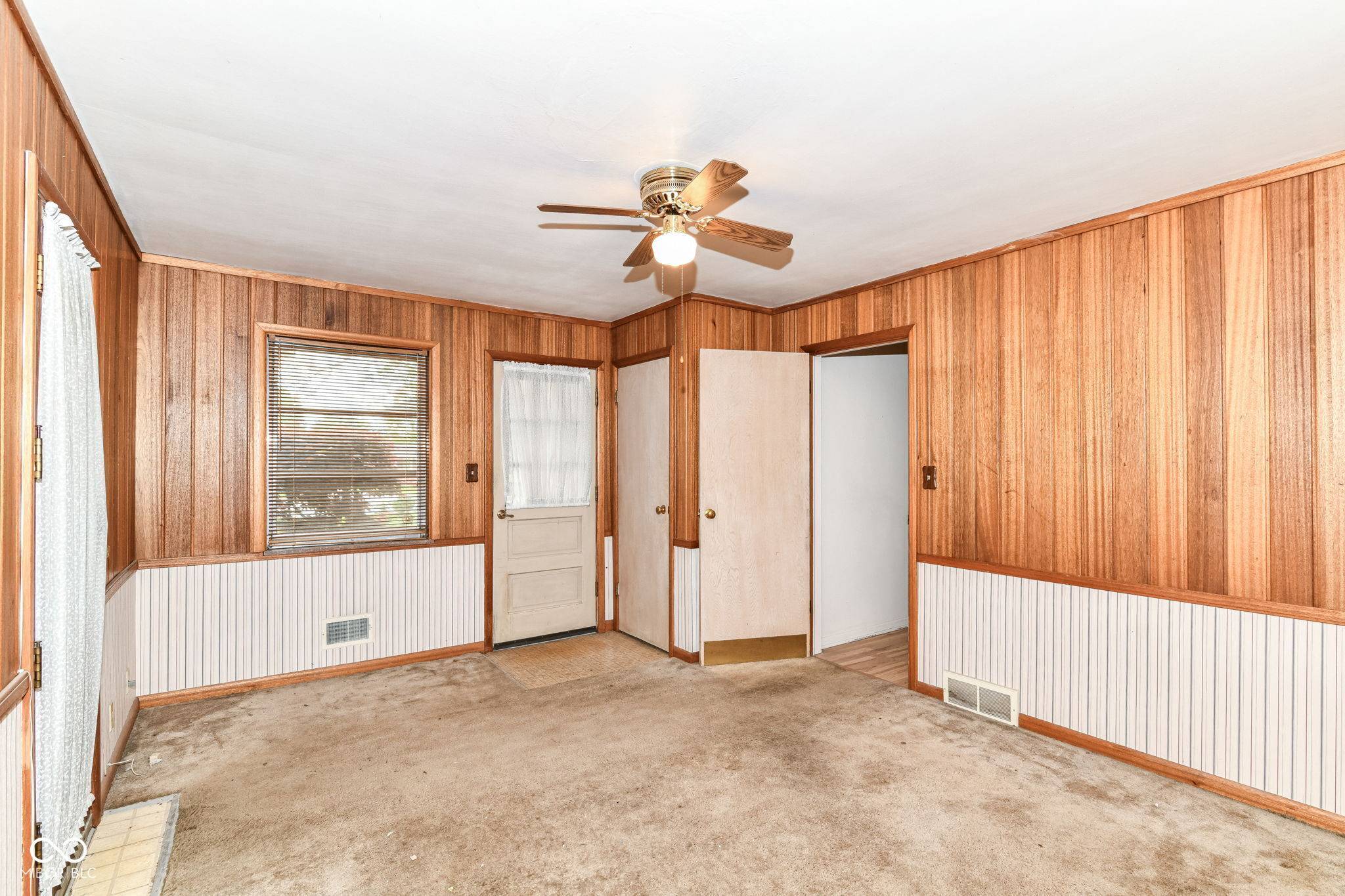 Indianapolis, IN 46226,5101 Dickson RD