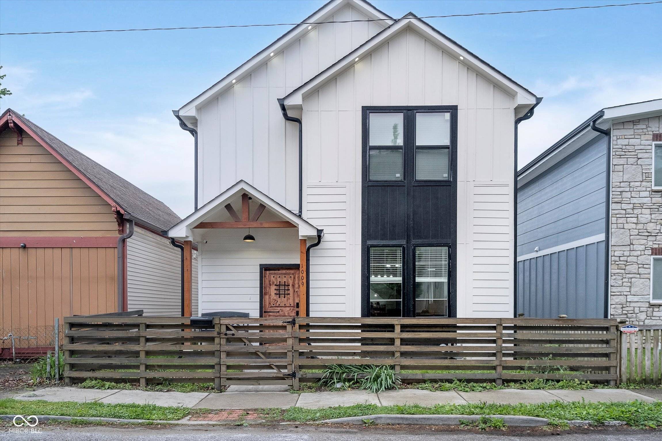 Indianapolis, IN 46202,1009 Harrison ST
