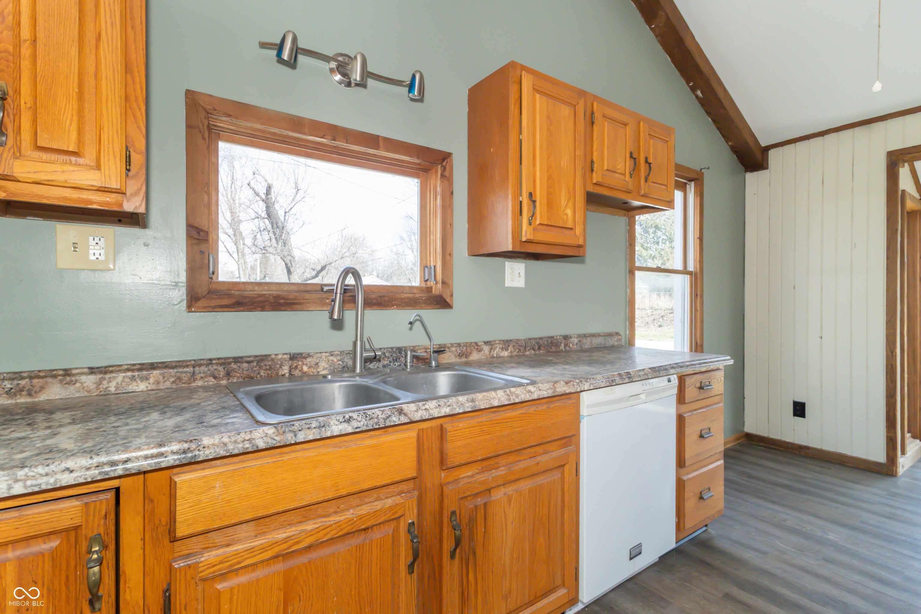 Noblesville, IN 46060,953 S 5th ST
