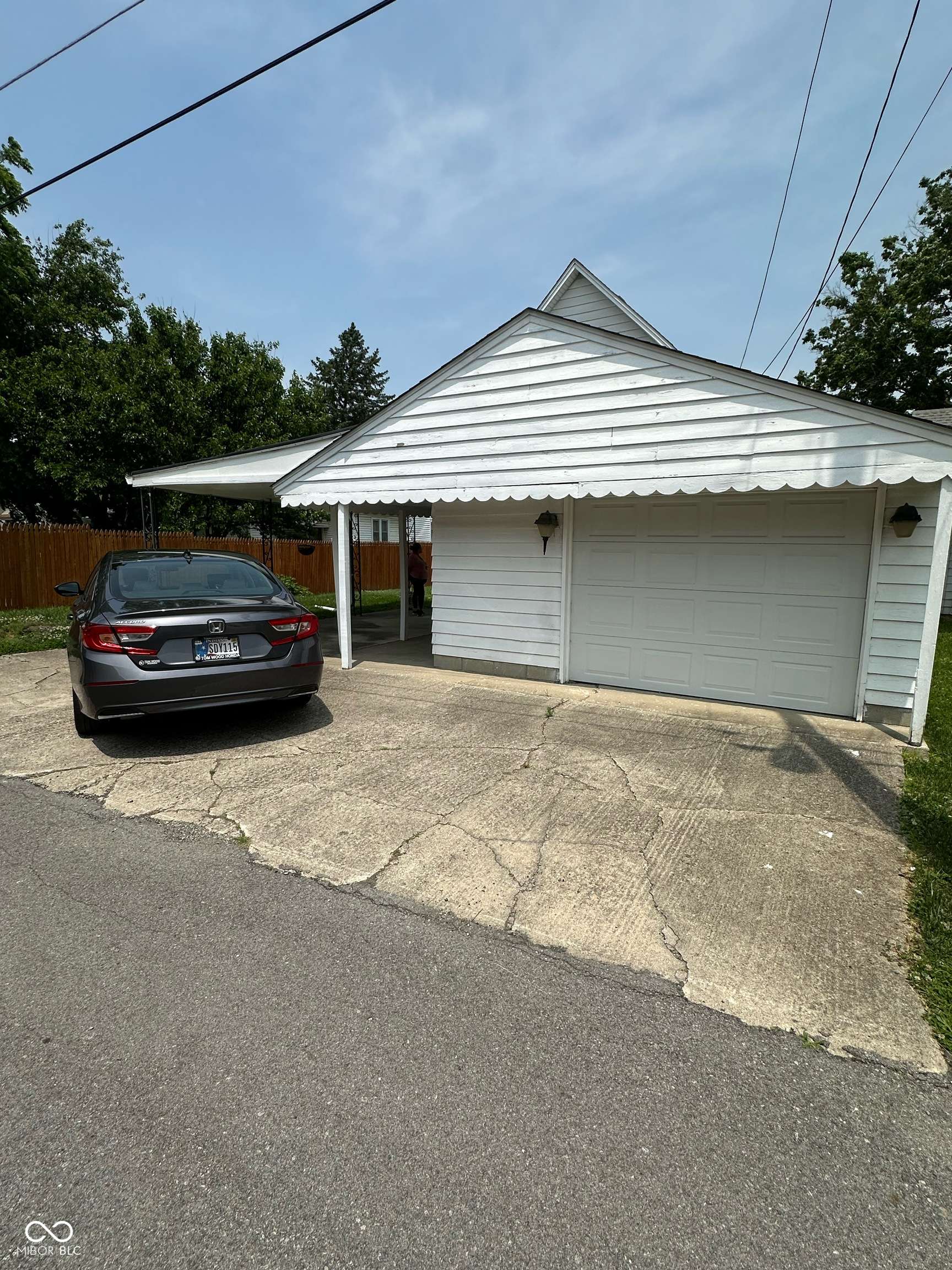 Anderson, IN 46016,803 W 12th ST