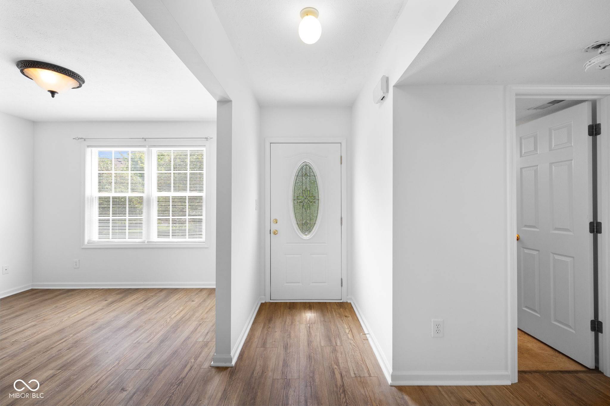 Indianapolis, IN 46234,916 Ardsley DR