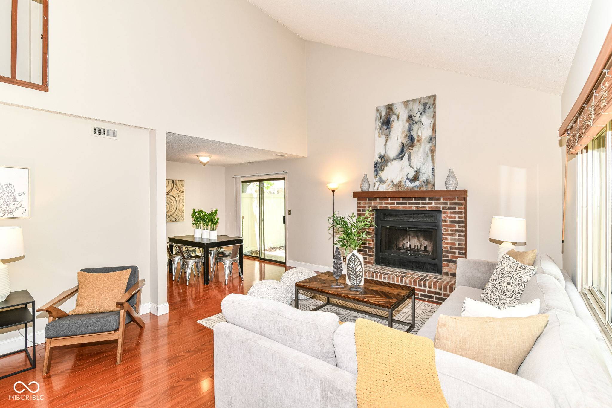 Indianapolis, IN 46268,8980 Cinnebar DR