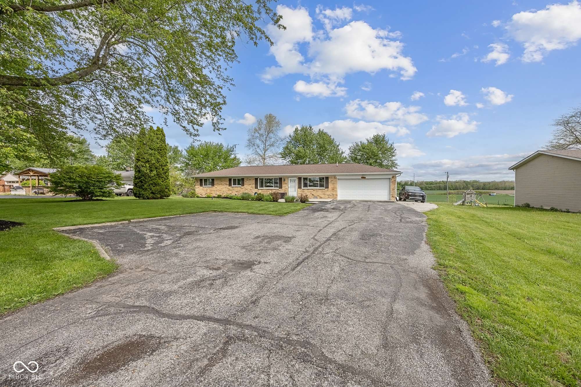 Rushville, IN 46173,936 E SR 44