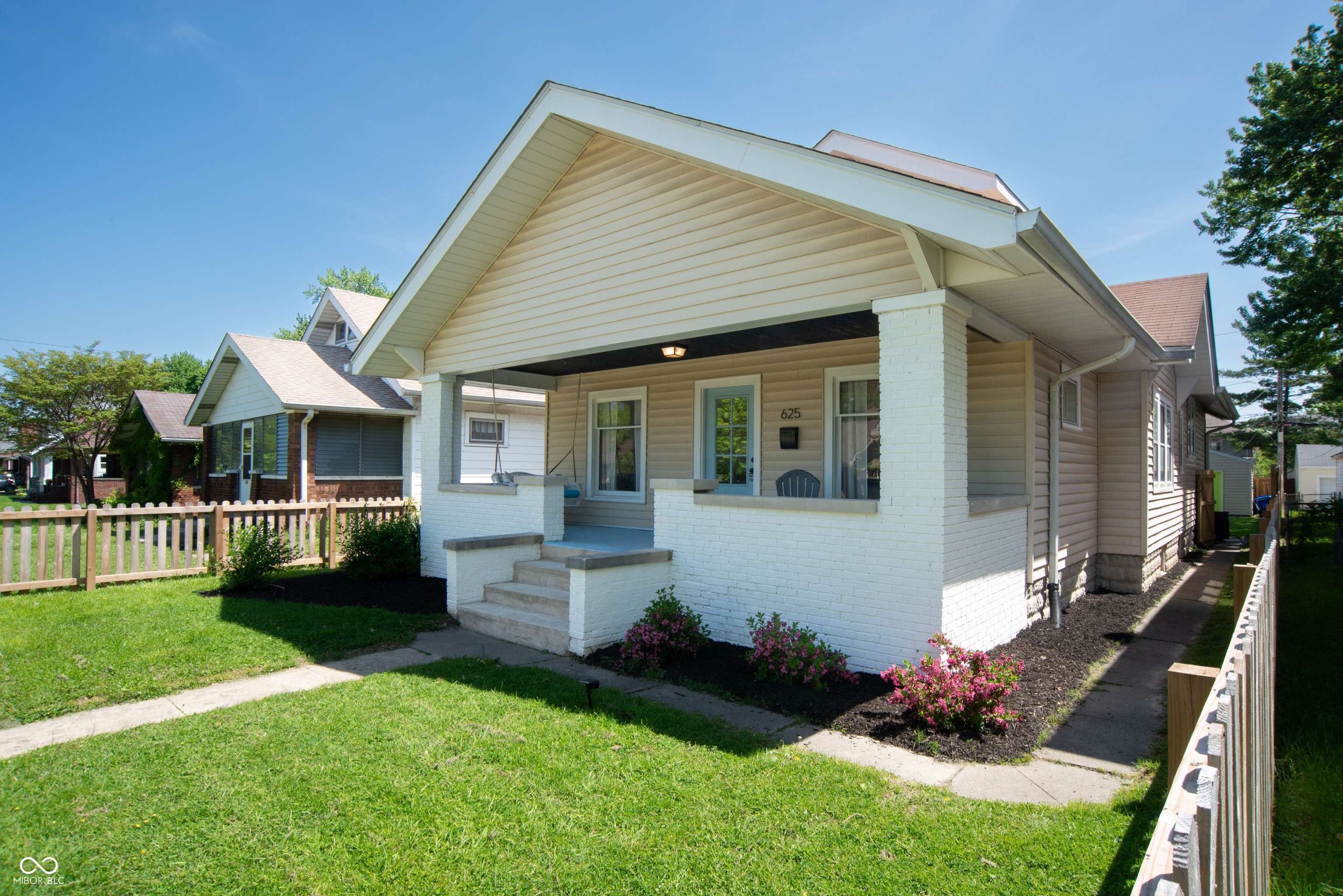 Indianapolis, IN 46201,625 Dequincy ST