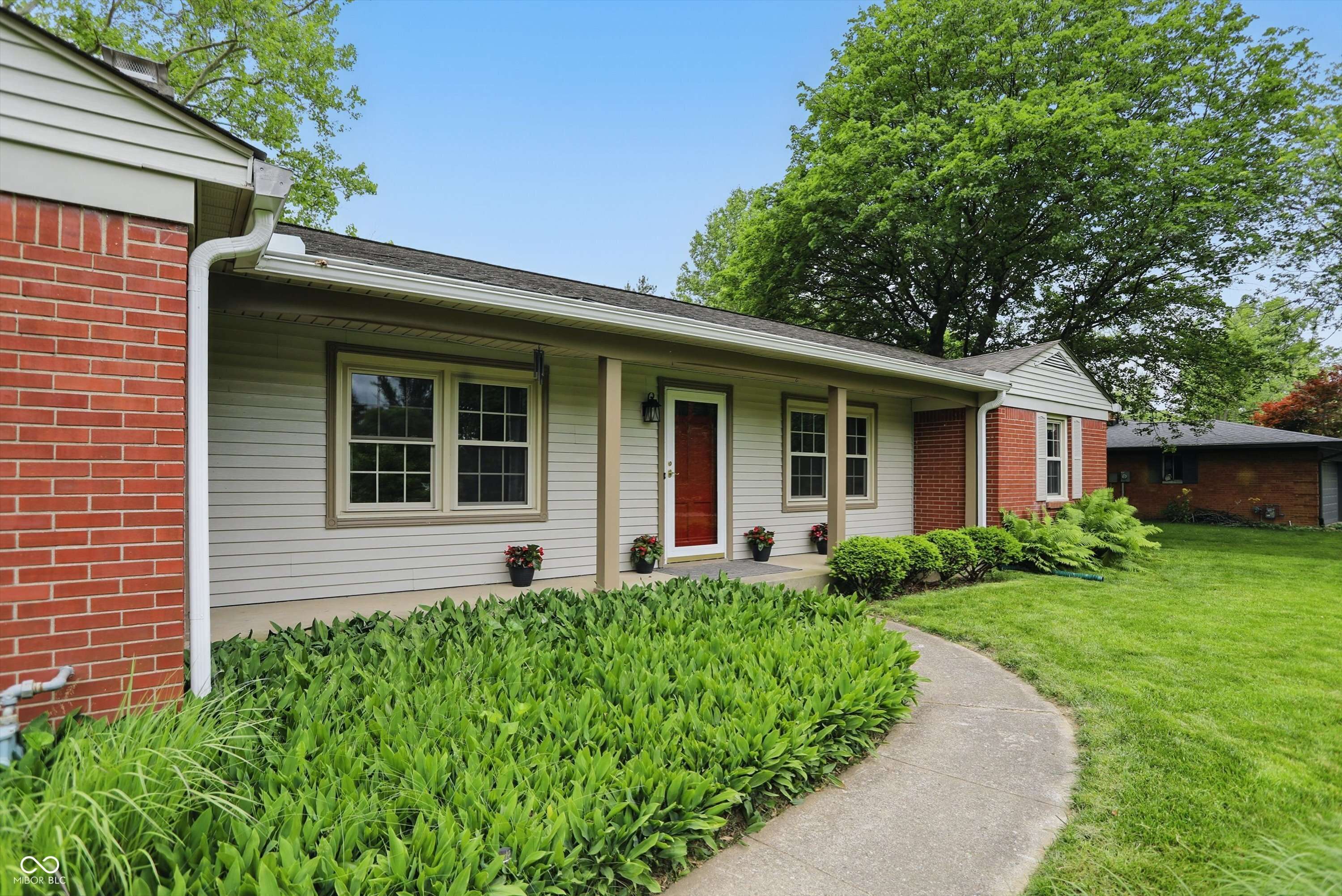 Indianapolis, IN 46220,5129 E 69th ST