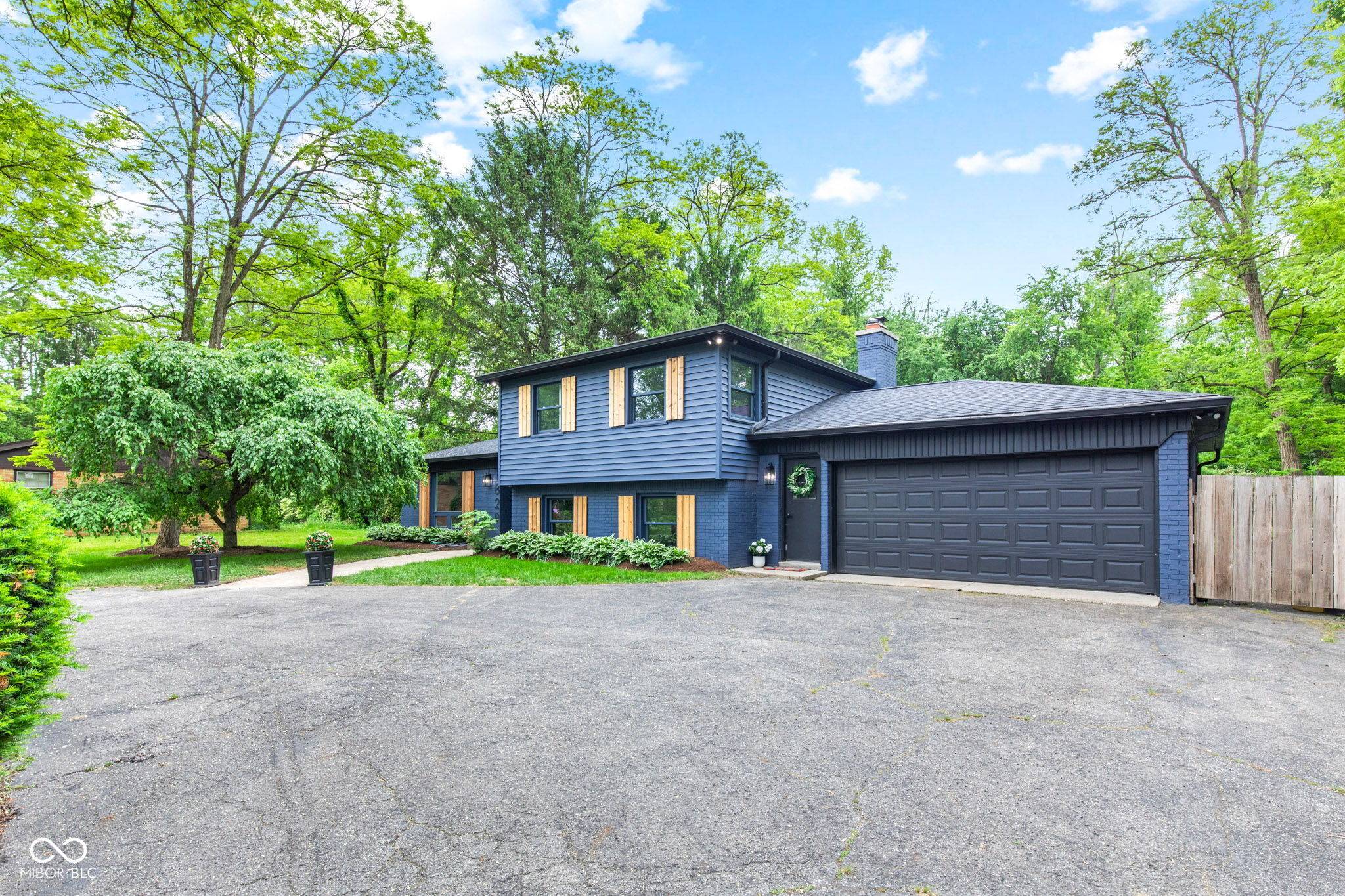 Indianapolis, IN 46228,1829 Kessler Blvd W DR