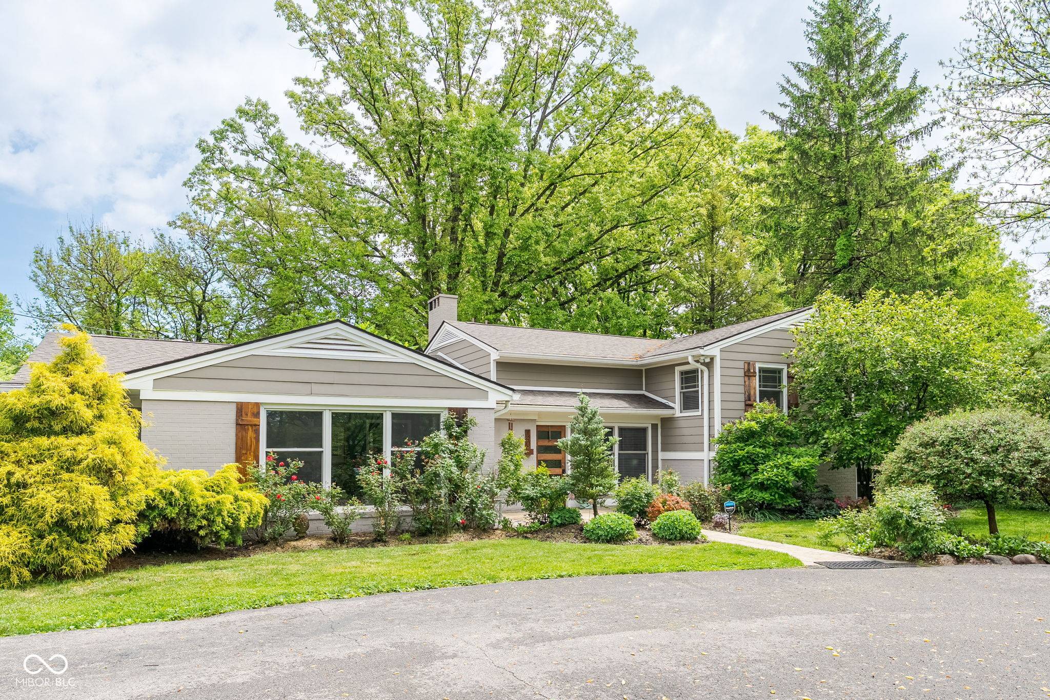 Indianapolis, IN 46260,140 Meridian Hills BLVD