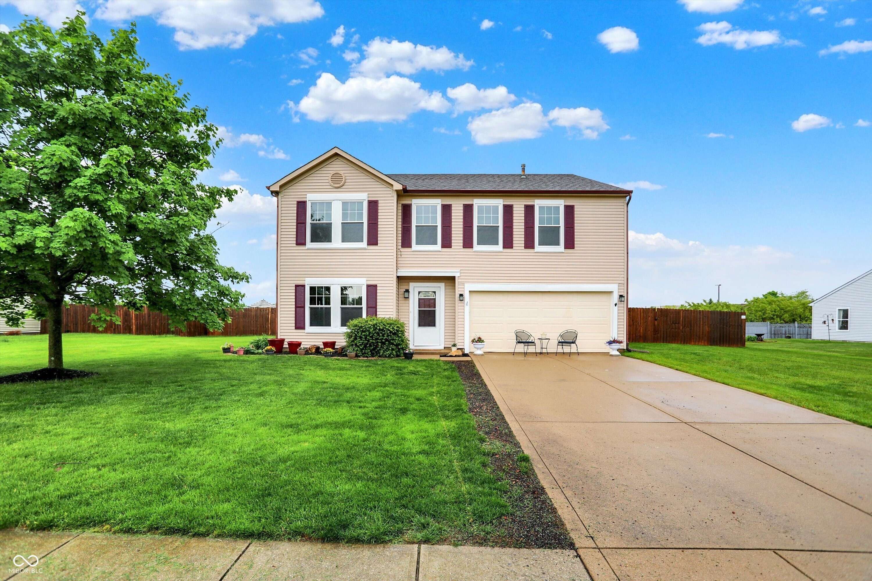 Brownsburg, IN 46112,714 Thornburg Pkwy