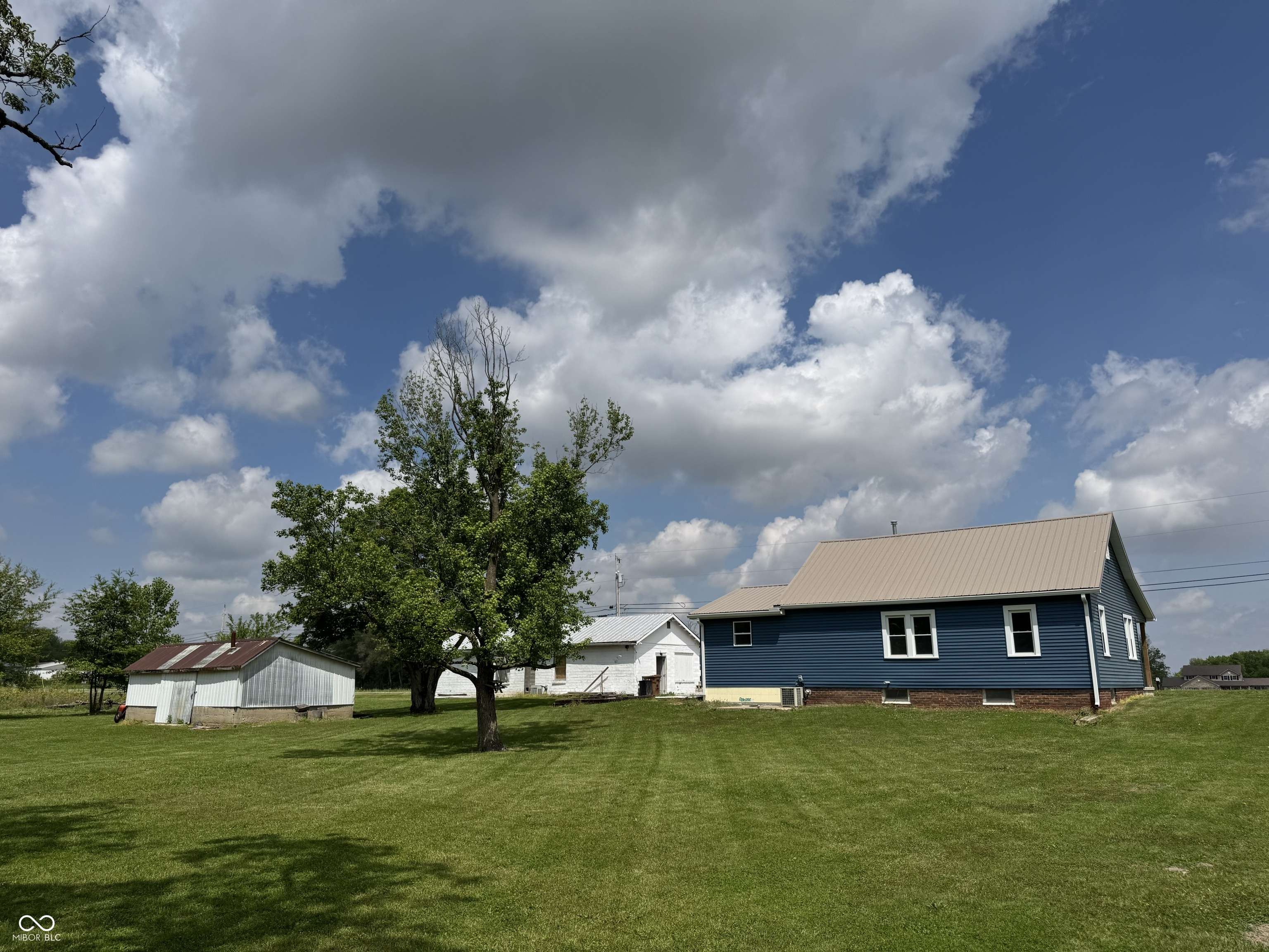 Attica, IN 47918,671 E Bethel RD