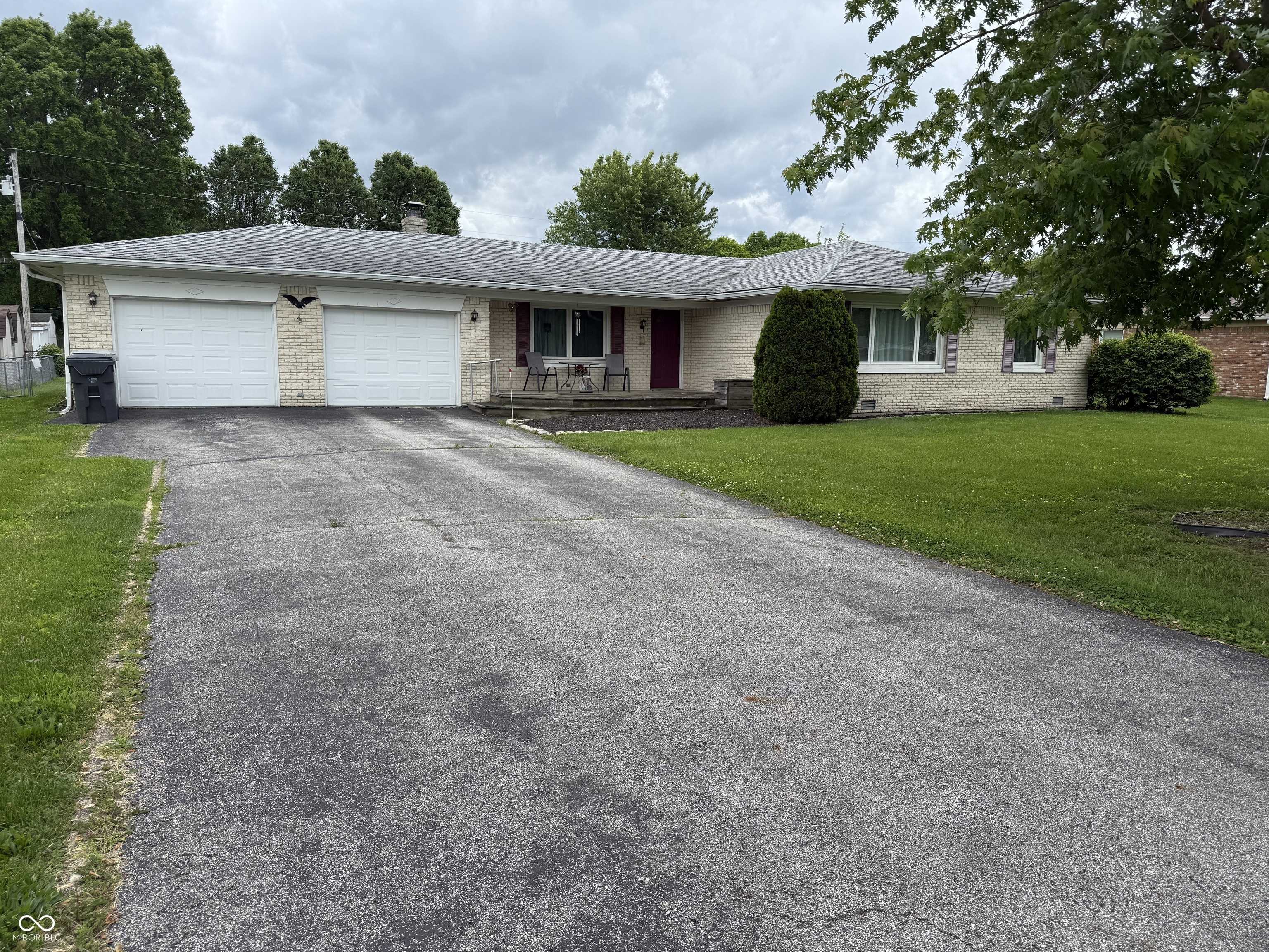 Greenwood, IN 46142,5585 Gallagher DR