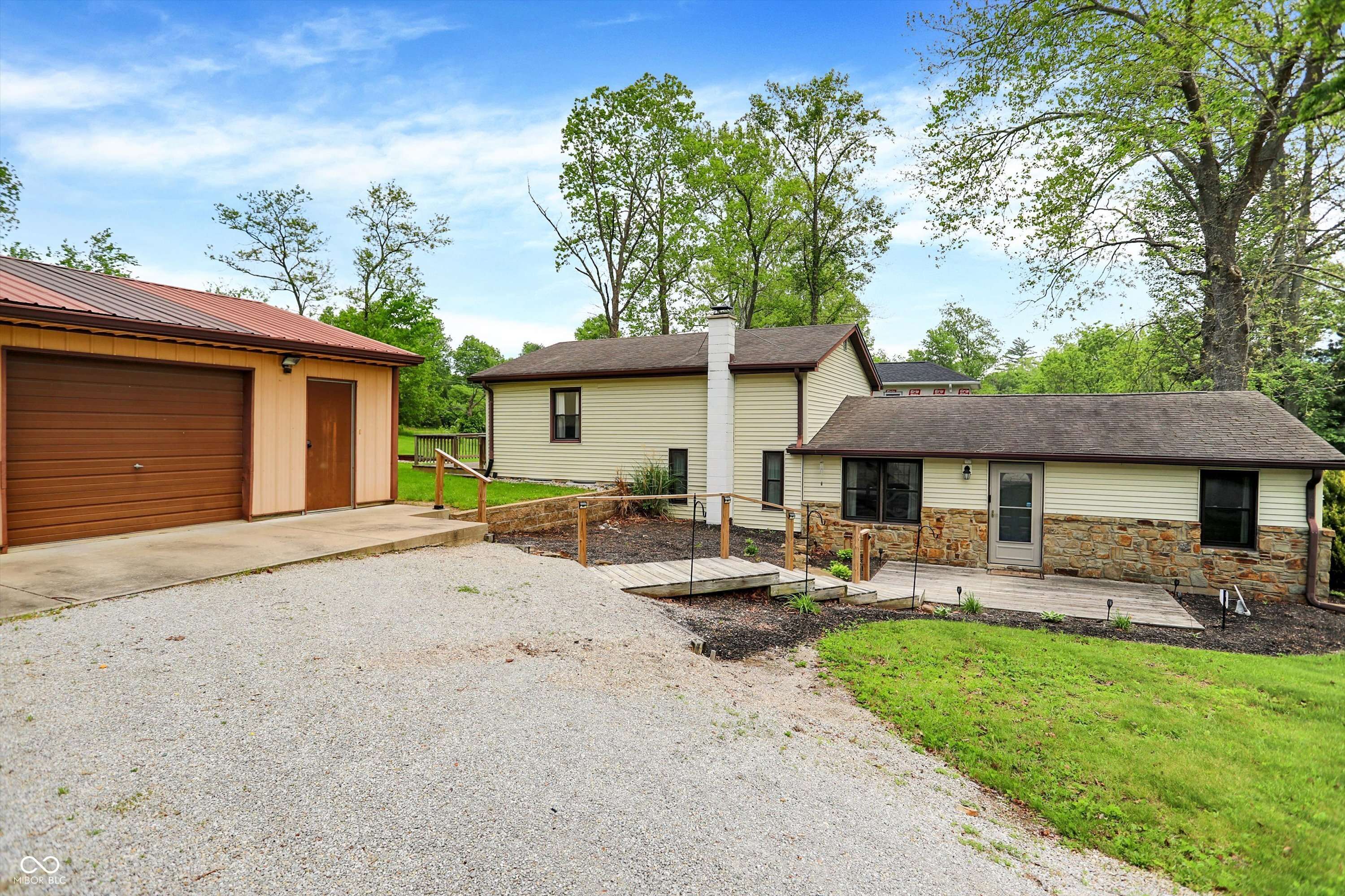 Columbus, IN 47201,10972 W Old Nashville RD