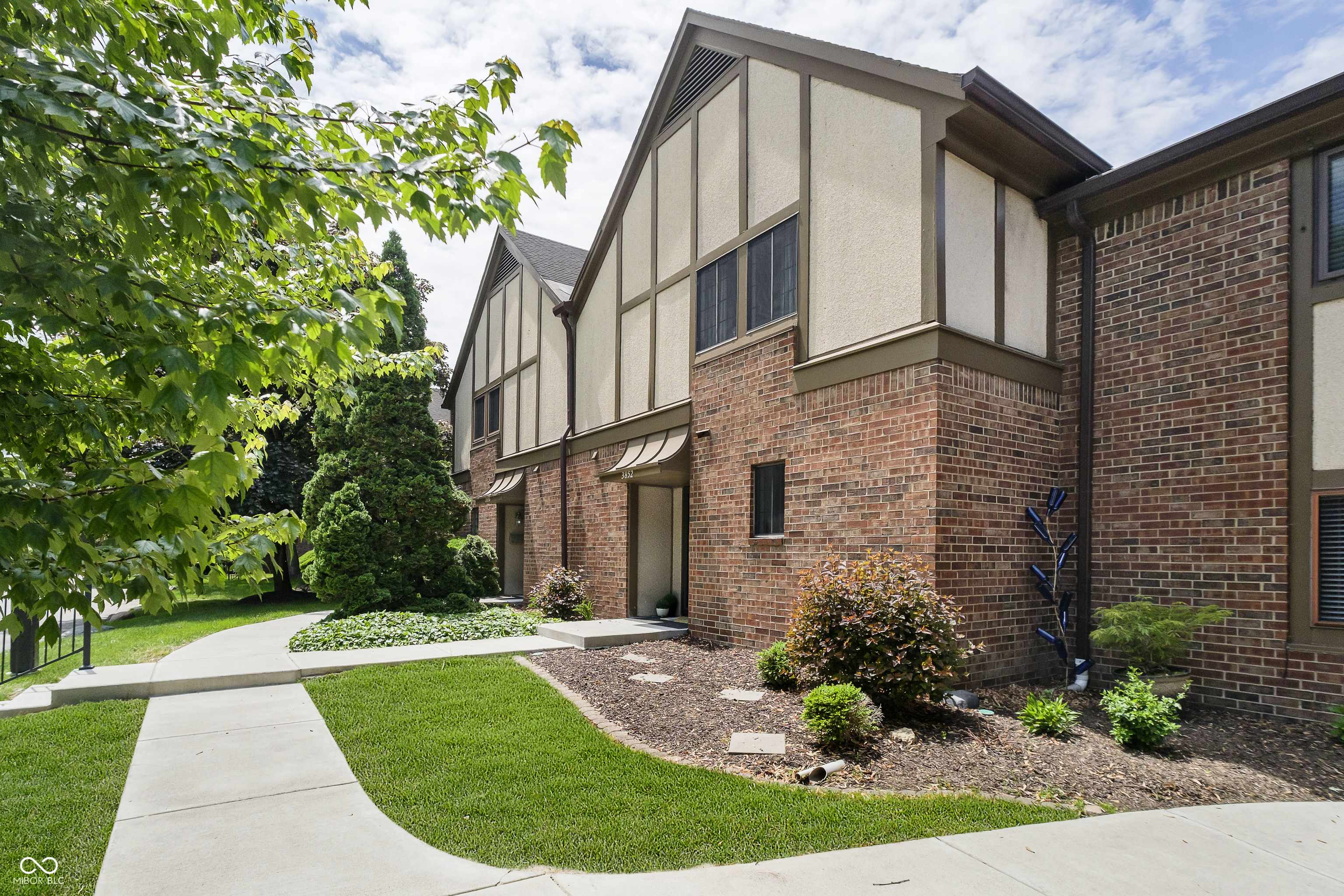 Indianapolis, IN 46228,3852 Knollton RD #3852