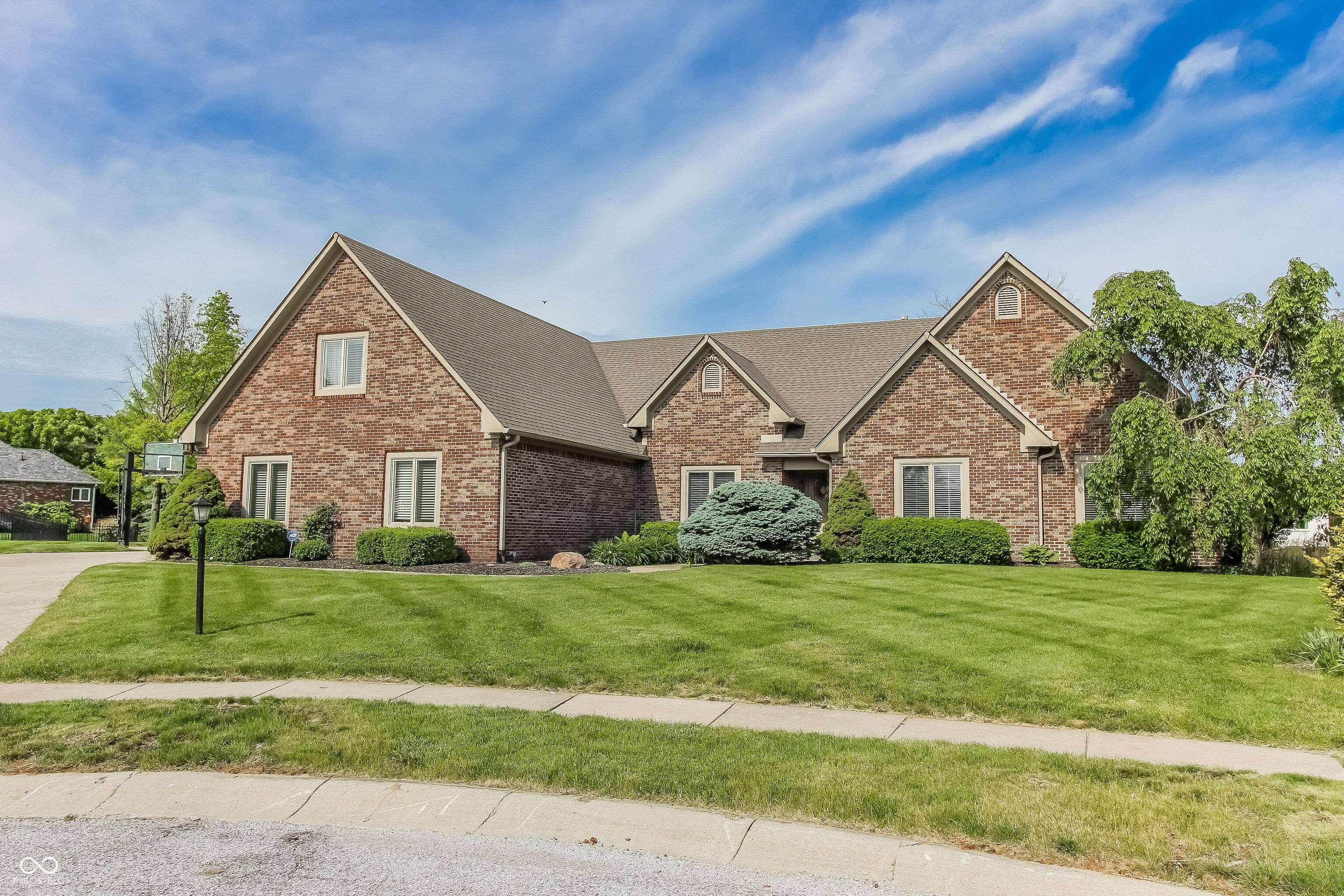 Indianapolis, IN 46259,7093 Republic LN