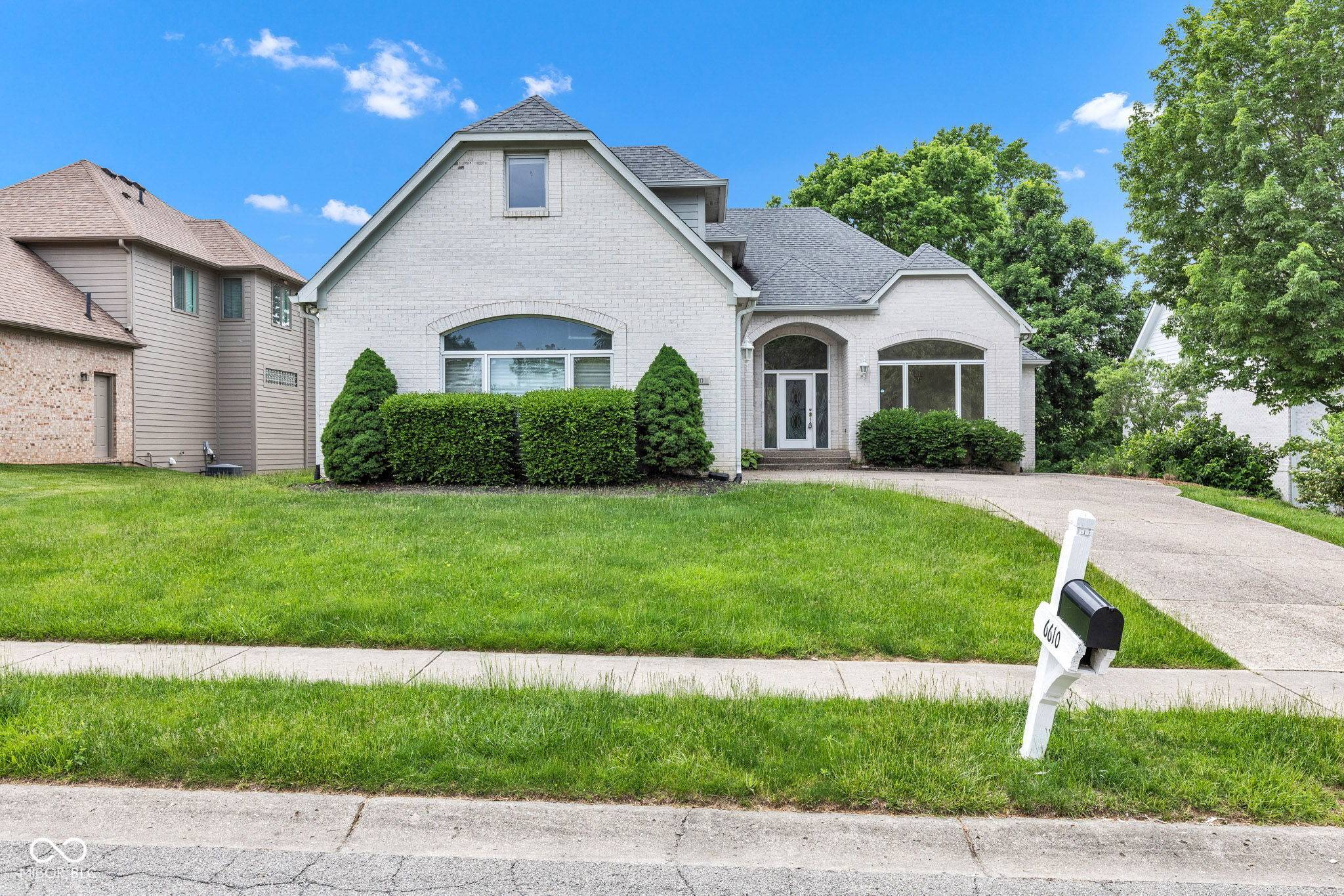 Indianapolis, IN 46236,6610 Royal Oakland DR