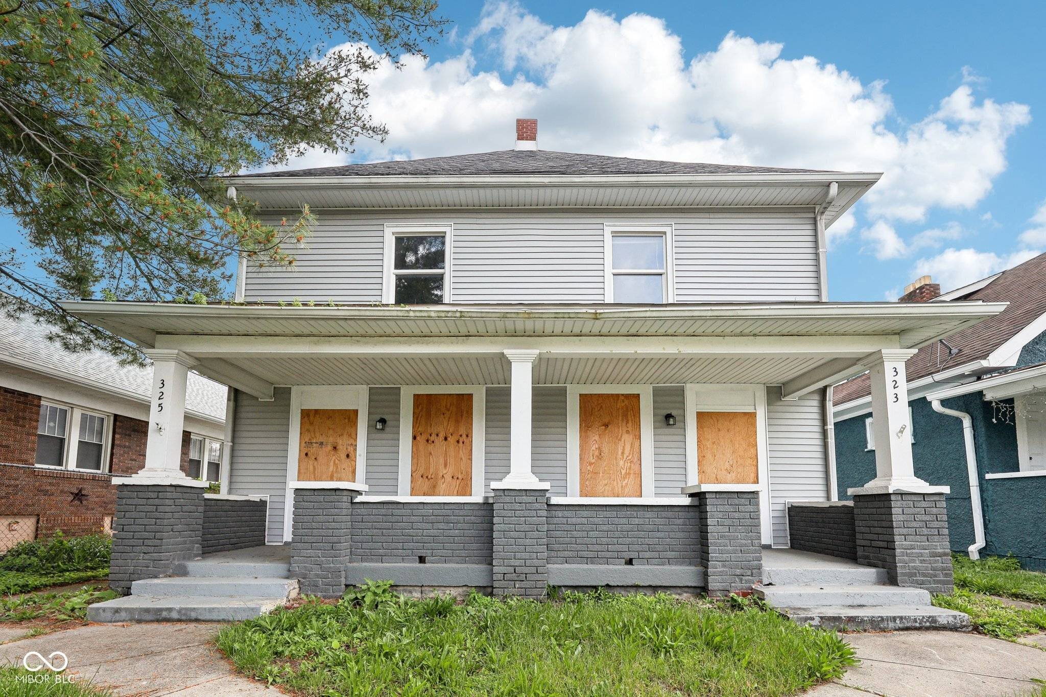 Indianapolis, IN 46201,323-325 N Gladstone AVE