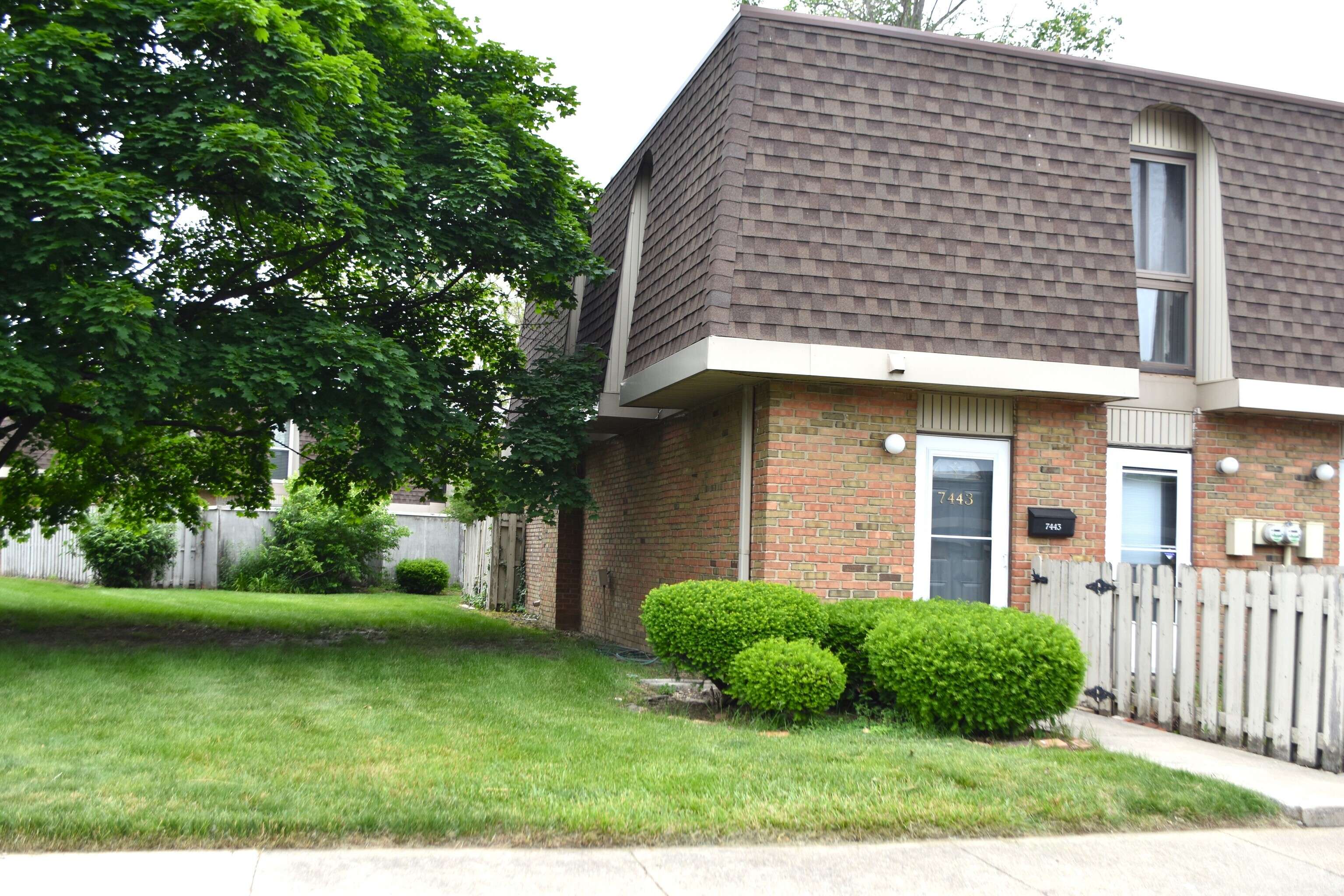 Indianapolis, IN 46260,7443 Country Brook DR