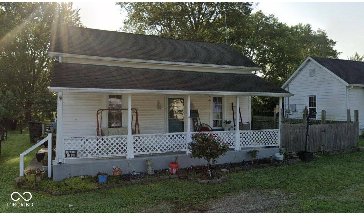 Hope, IN 47246,411 Elm ST