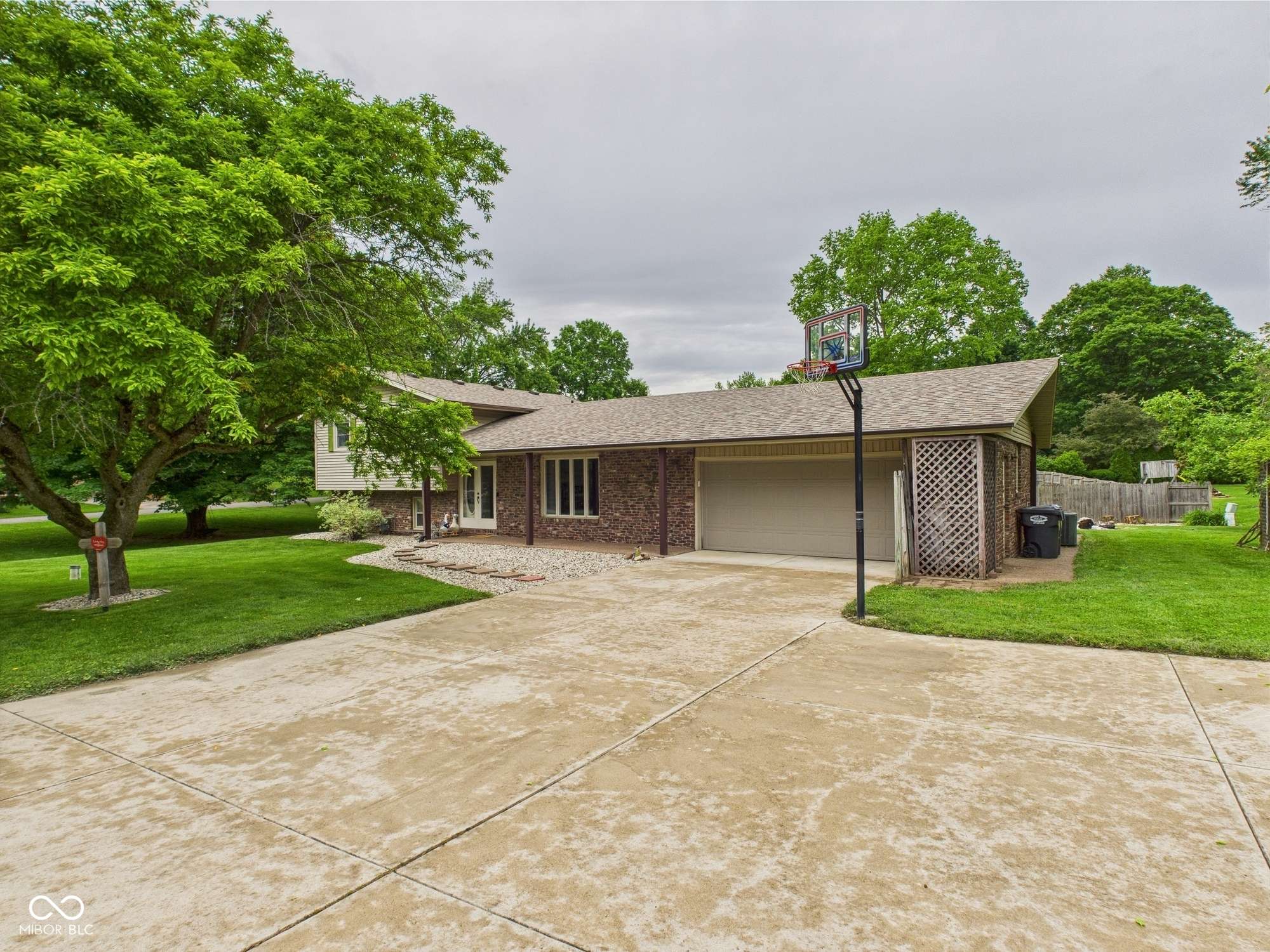 Alexandria, IN 46001,5542 N Olivia DR