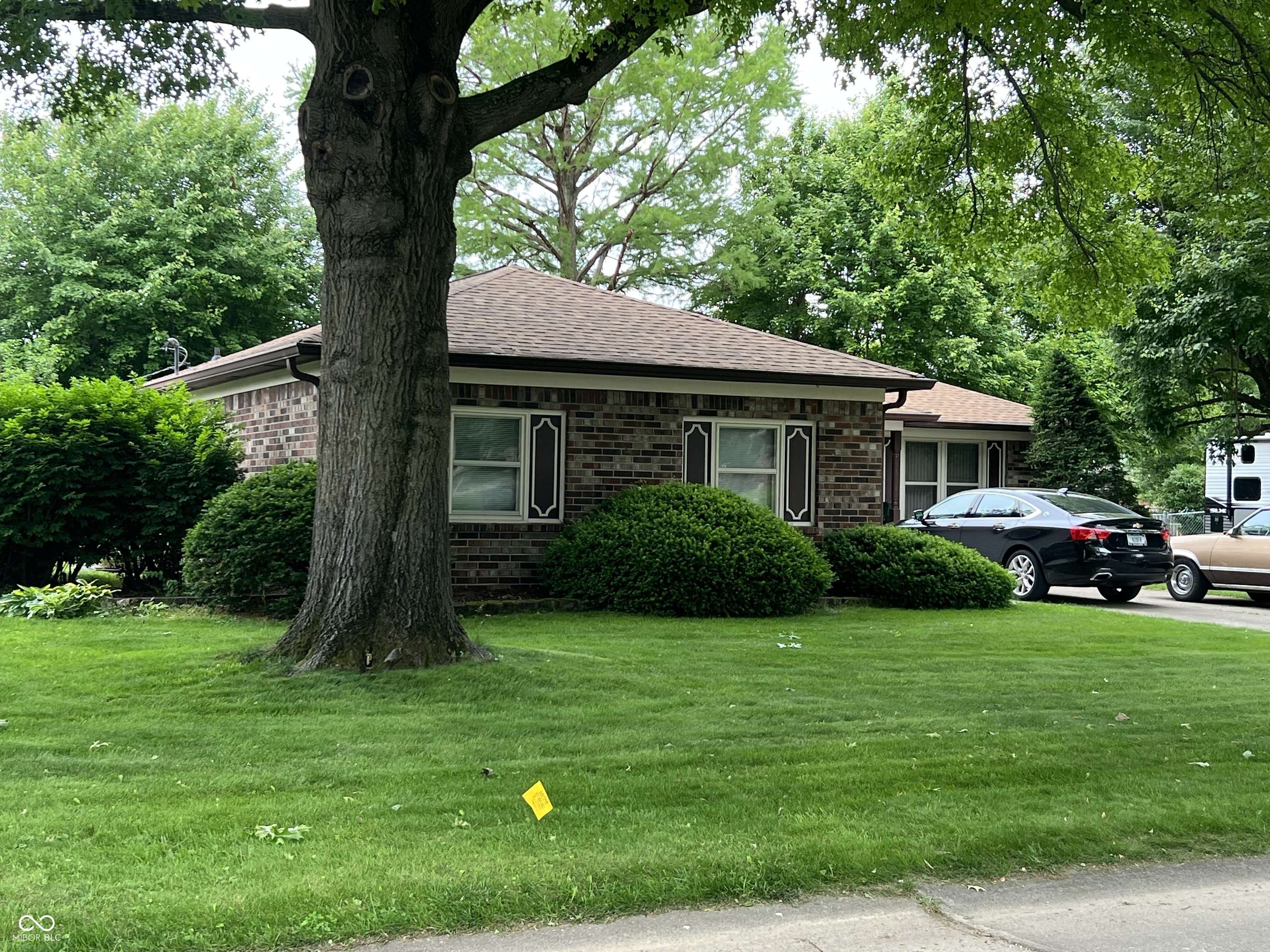Indianapolis, IN 46217,539 Queenswood DR