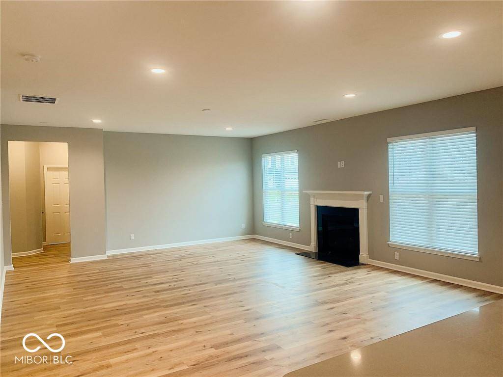 Westfield, IN 46074,2165 Davis DR