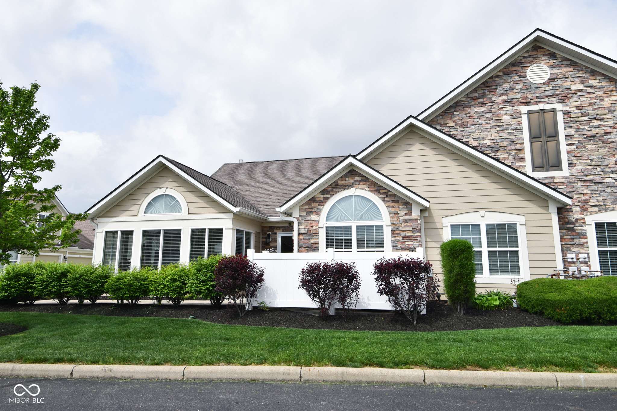Greenfield, IN 46140,1150 Extraordinary TRL