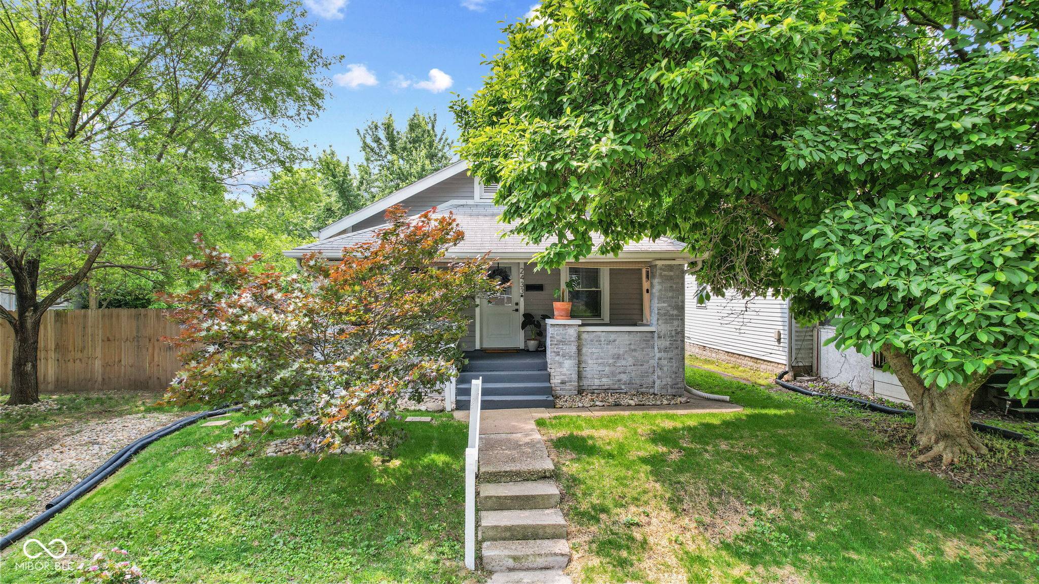Indianapolis, IN 46201,2433 E 16th ST