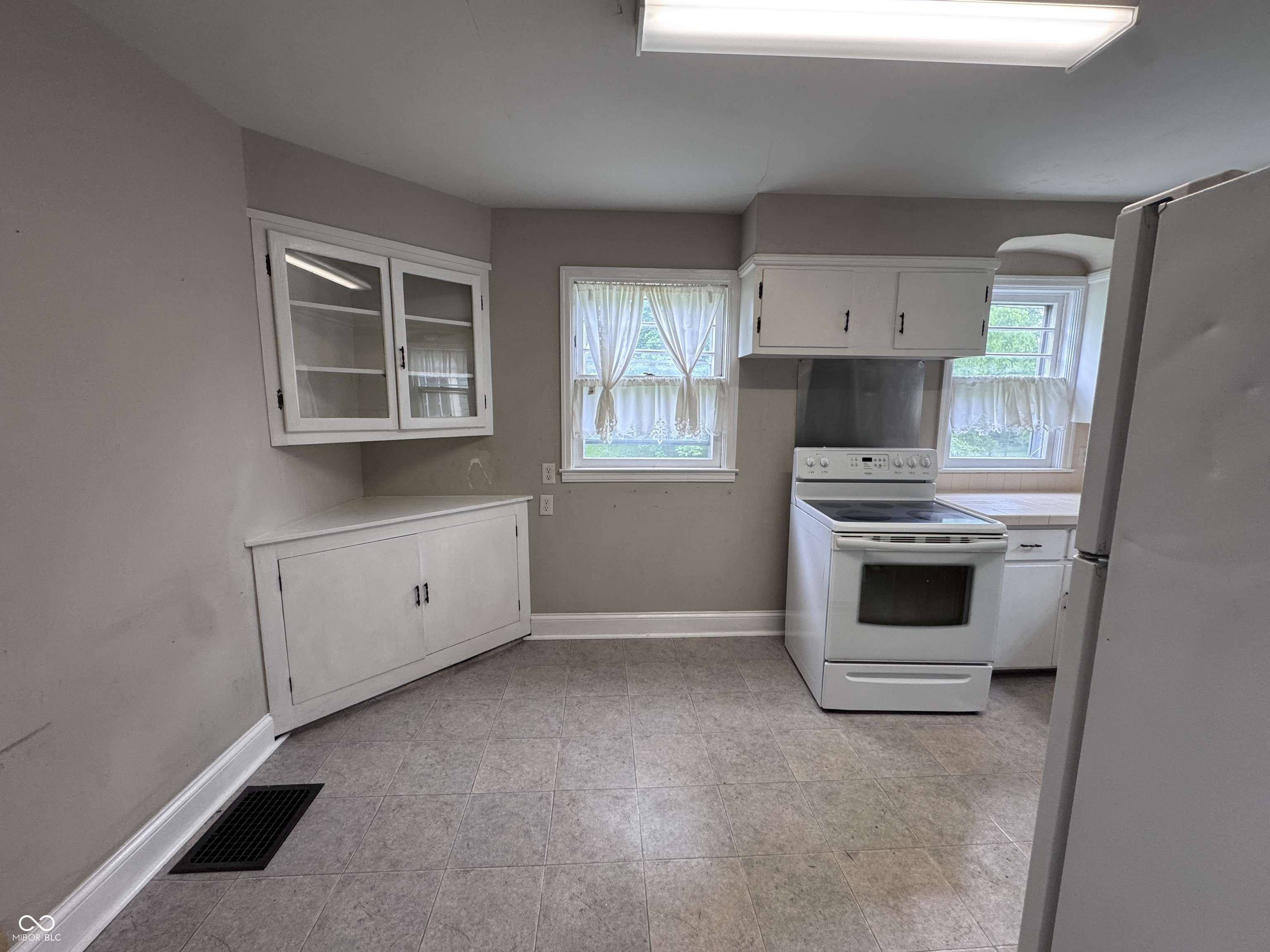 Brownsburg, IN 46112,114 S Green ST