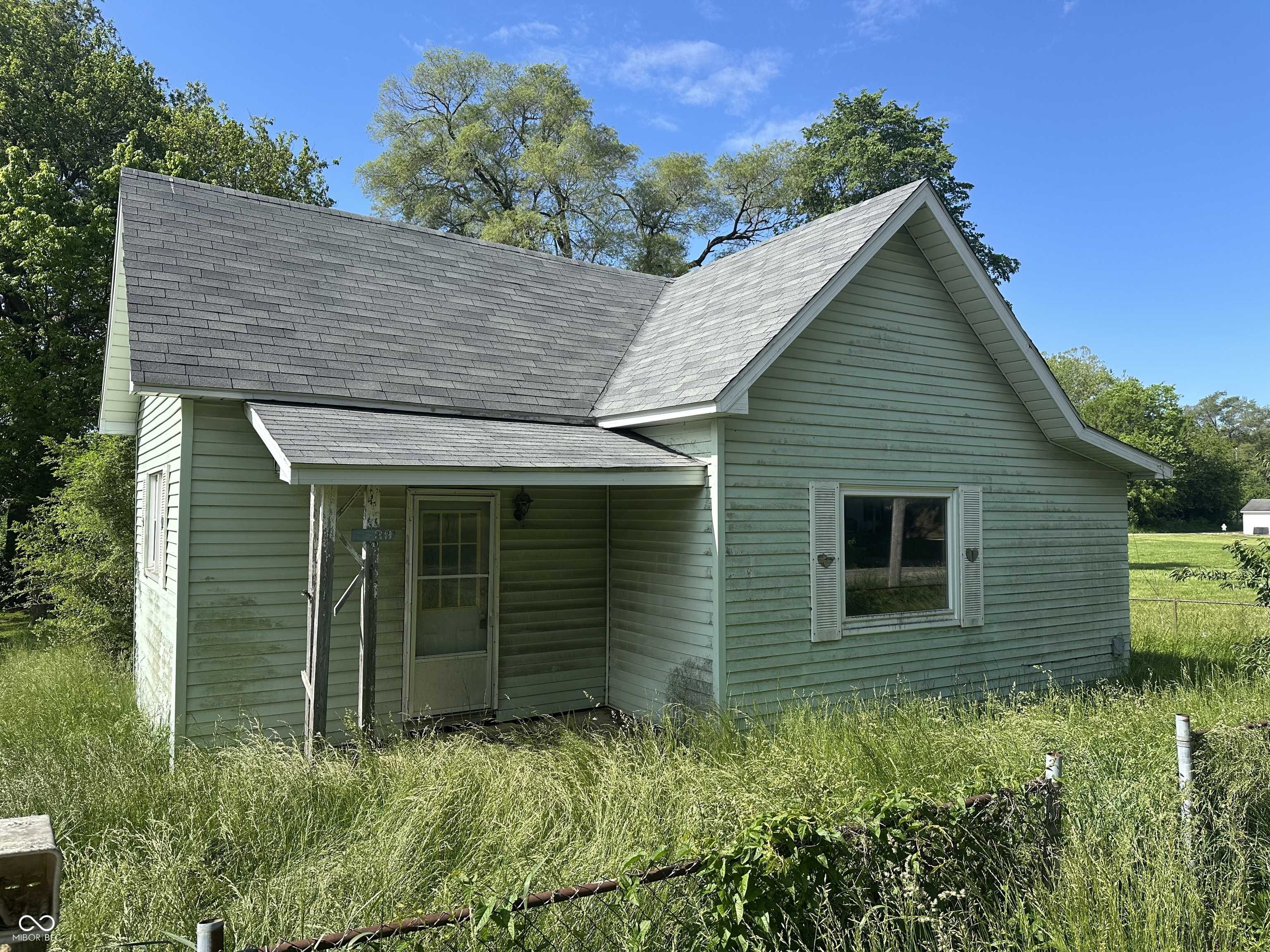 Anderson, IN 46016,1739 E 18th ST