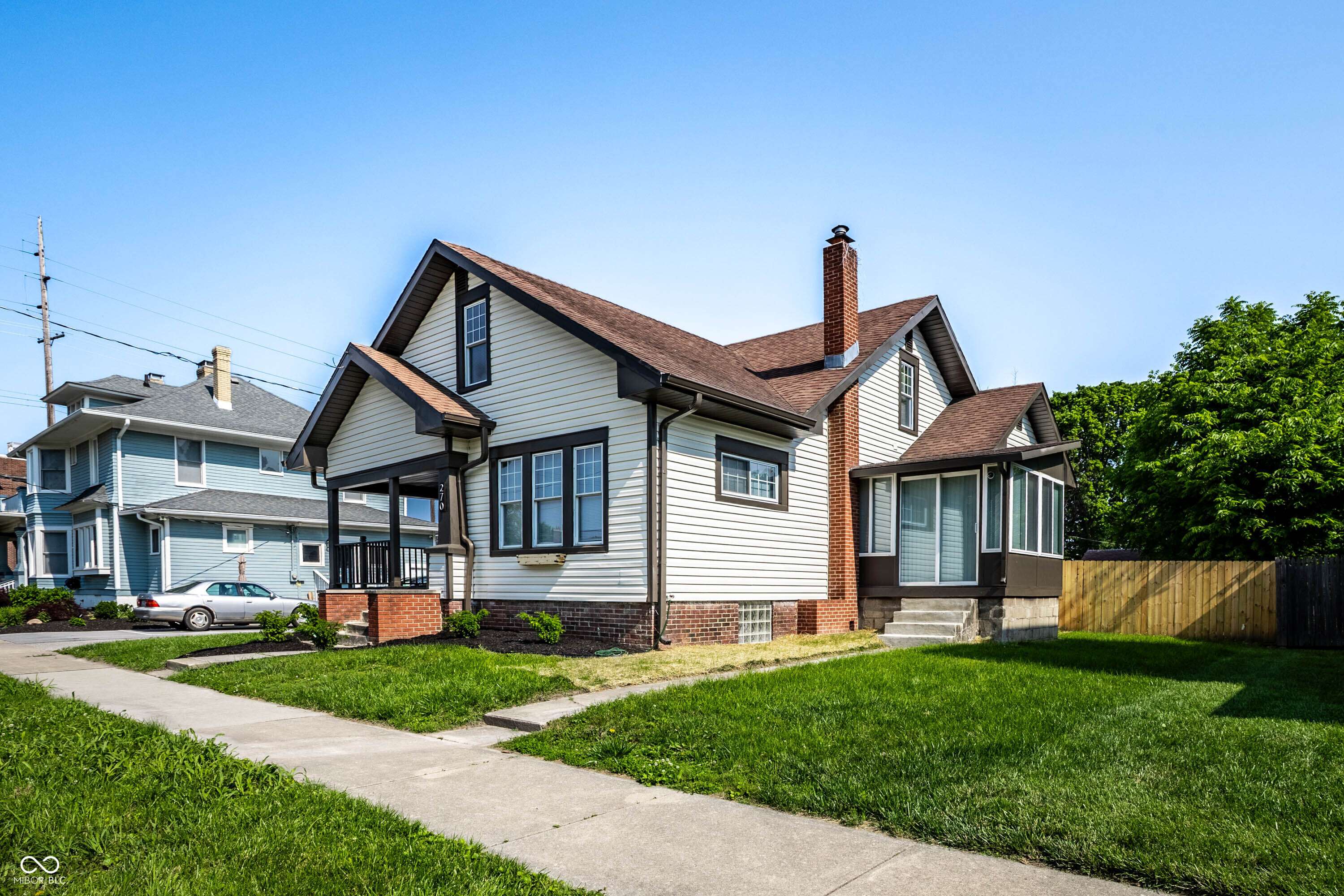 Greenwood, IN 46142,270 W Broadway ST
