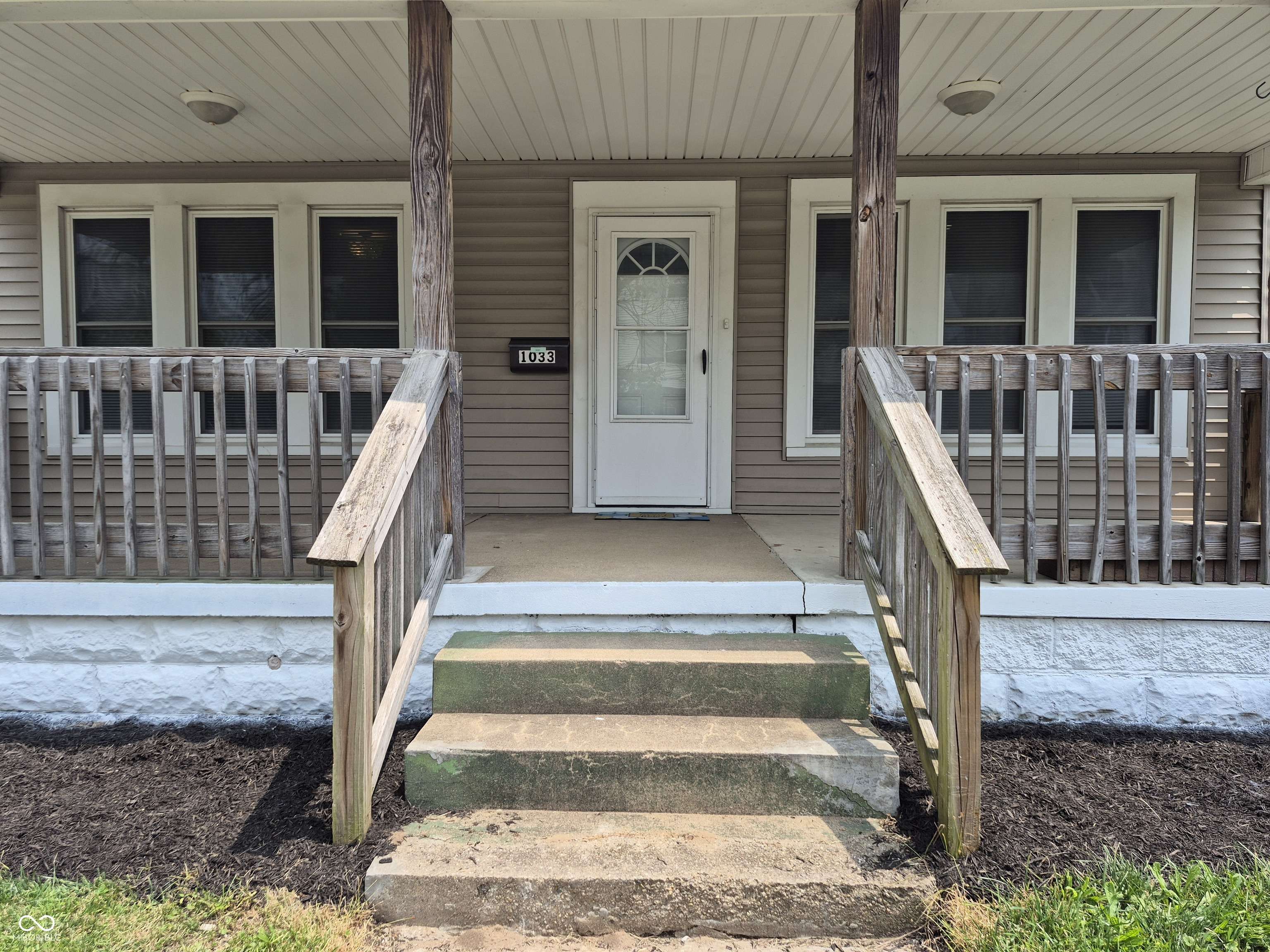 Columbus, IN 47201,1033 Cottage AVE