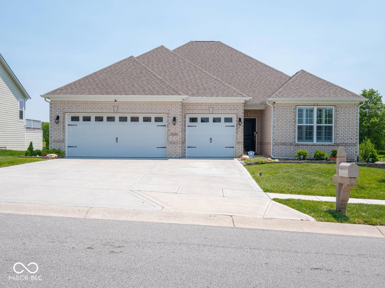 Indianapolis, IN 46259,7329 Birch Leaf DR