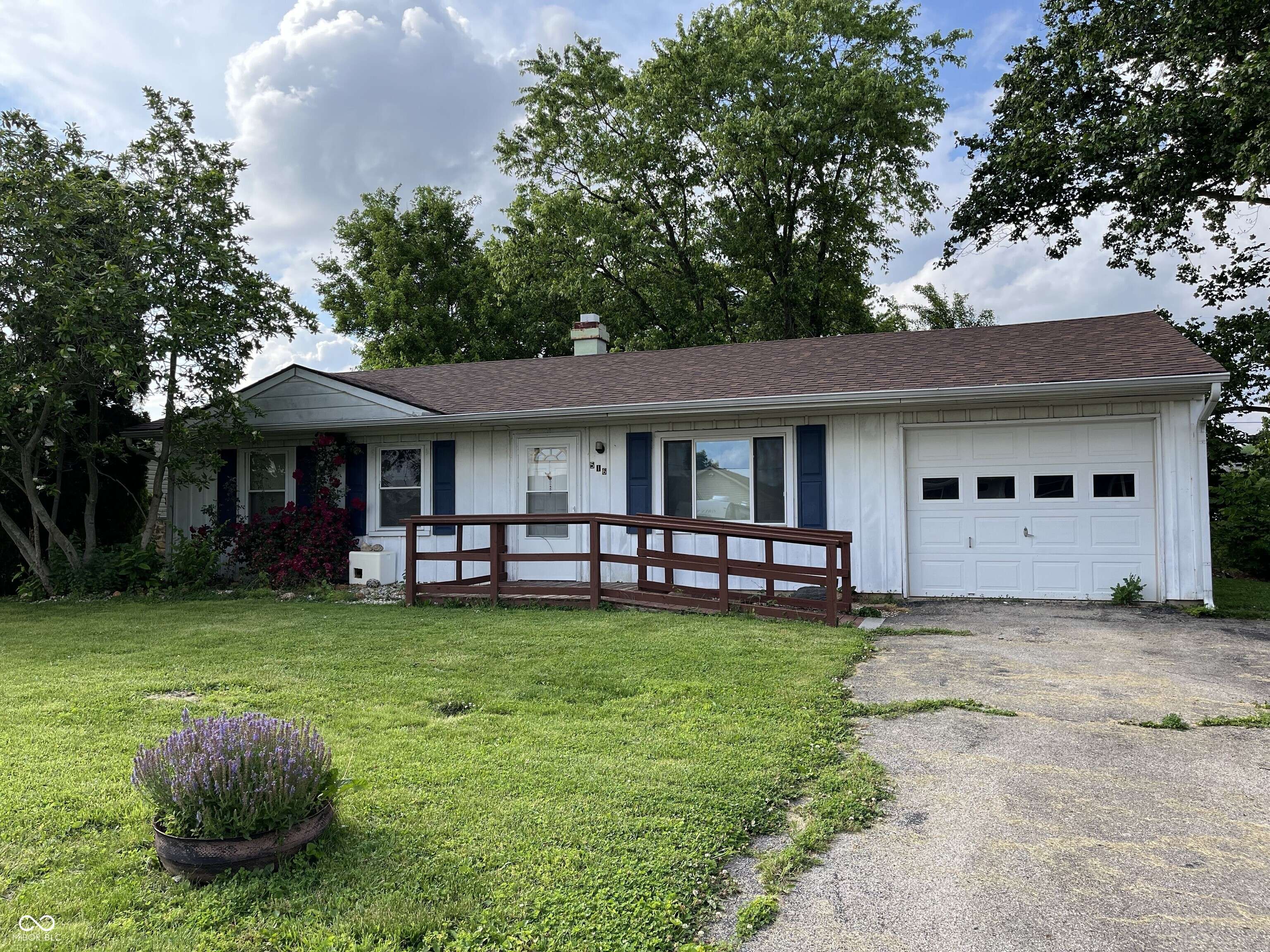 Edinburgh, IN 46124,516 Memorial DR