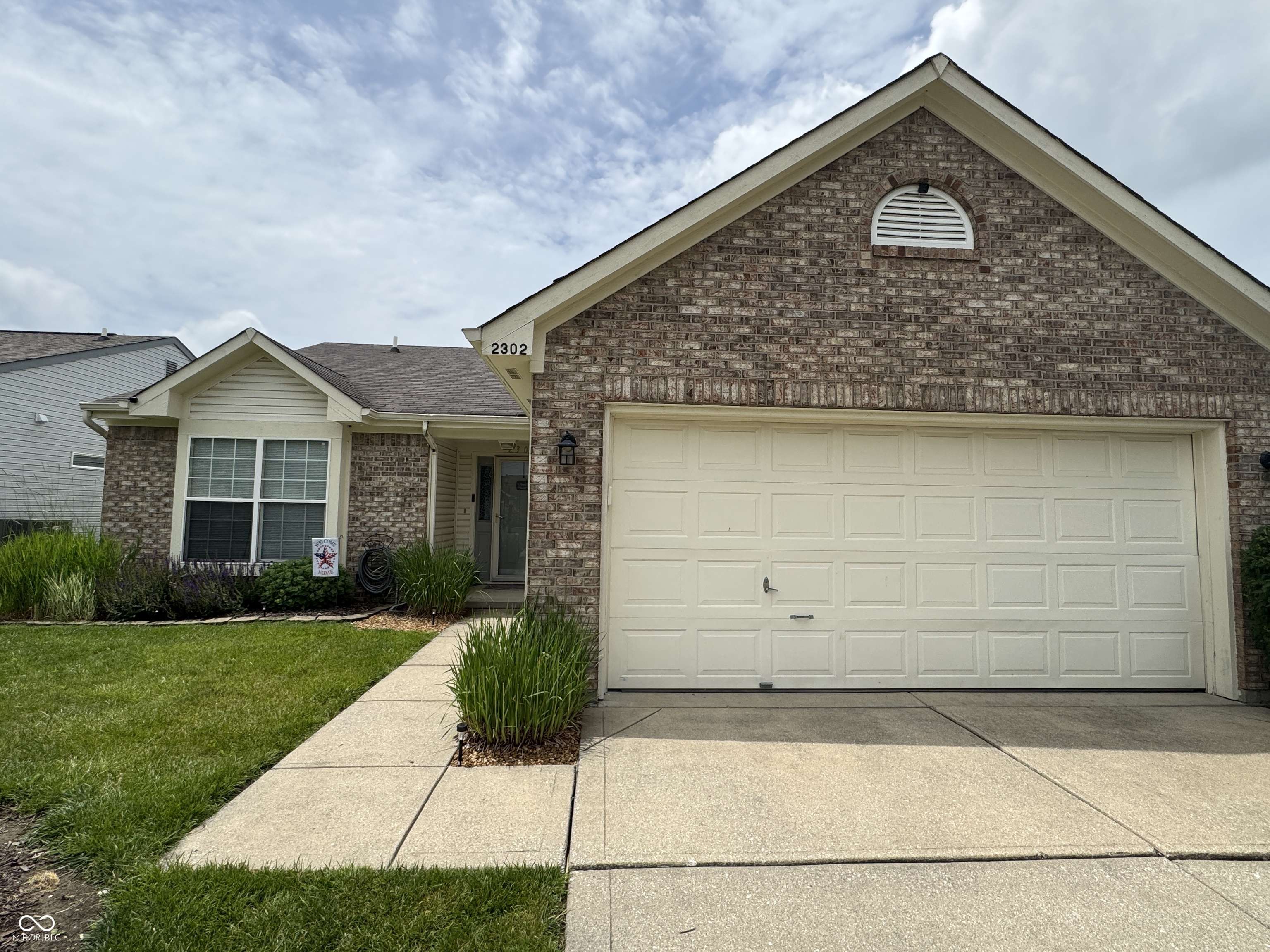 Indianapolis, IN 46214,2302 Rolling Oak DR