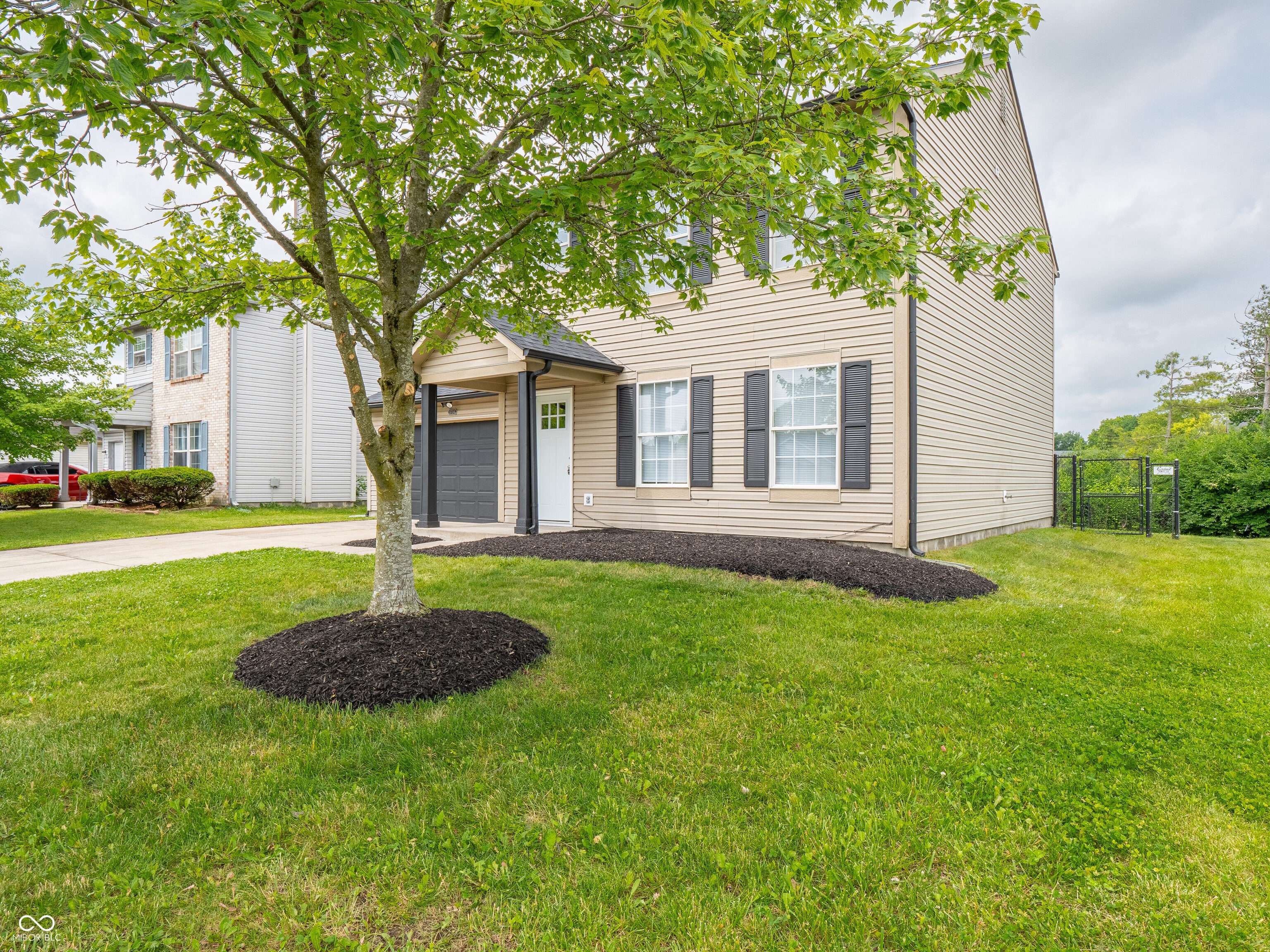 Indianapolis, IN 46235,3734 Lacebark DR