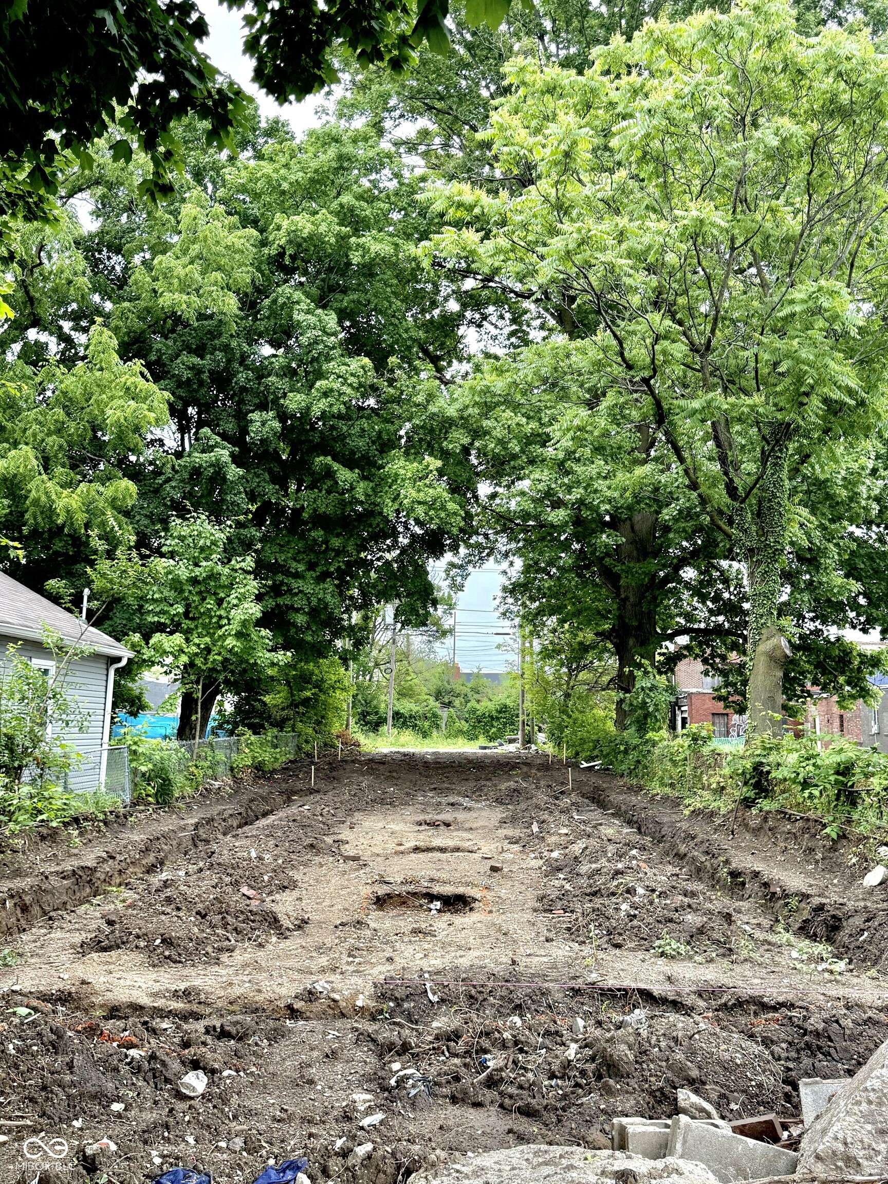 Indianapolis, IN 46218,2347 N Gale ST