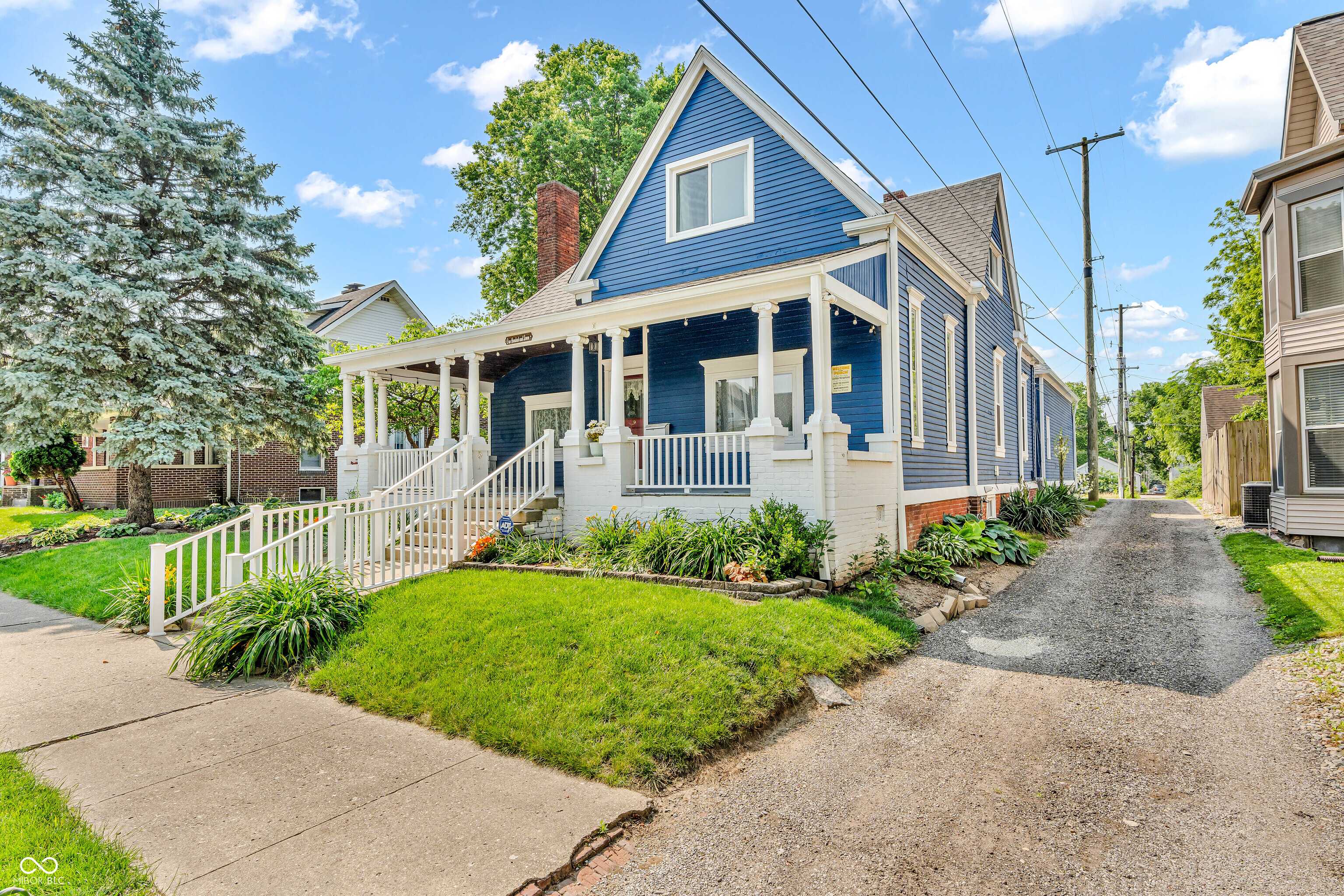 Crawfordsville, IN 47933,107 W College ST