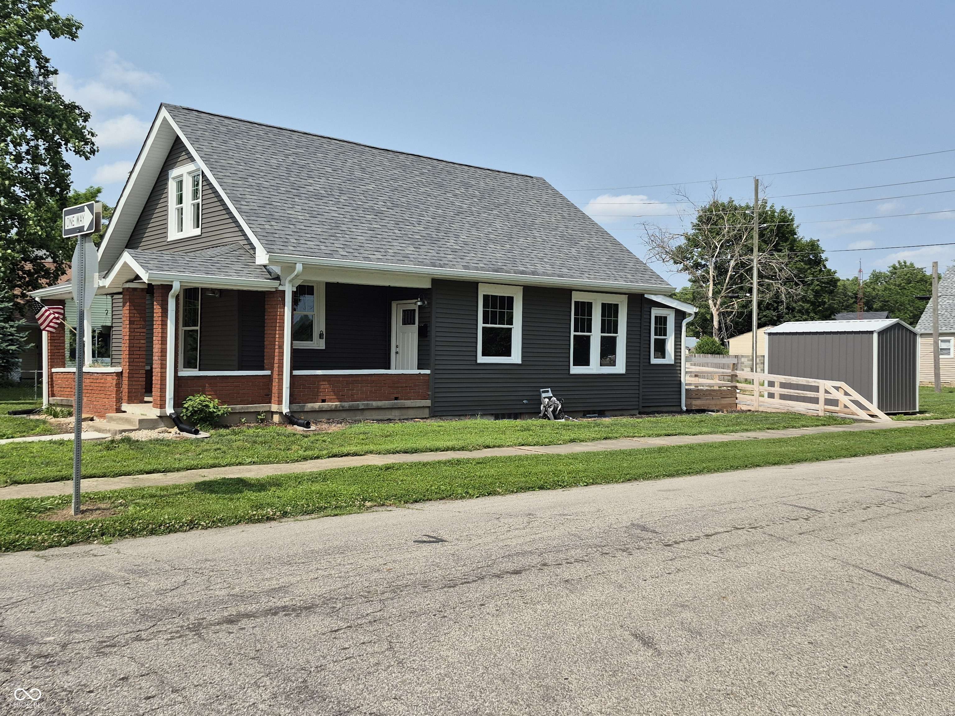 Columbus, IN 47201,1501 California ST
