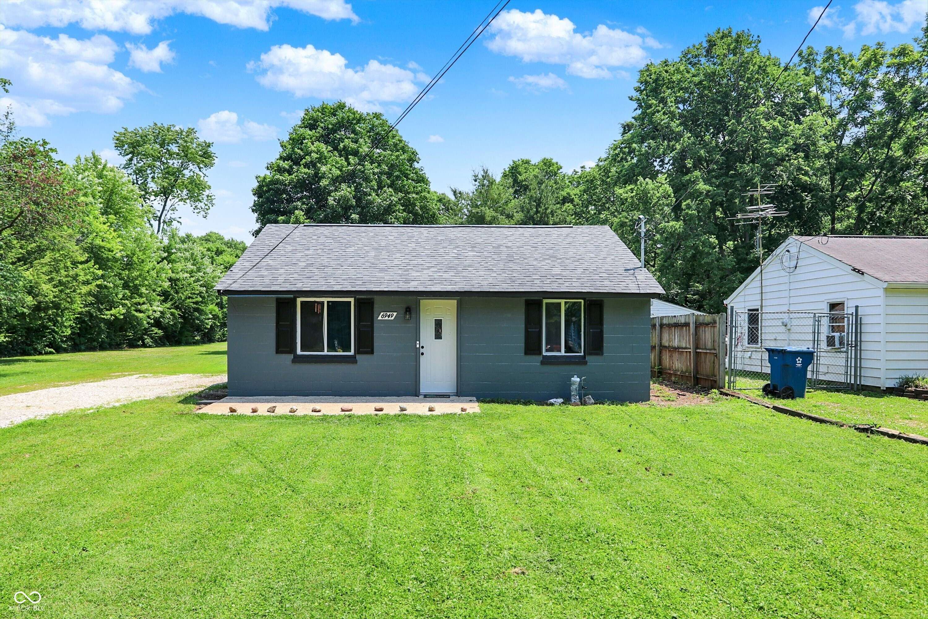 Indianapolis, IN 46220,6949 Crittenden AVE