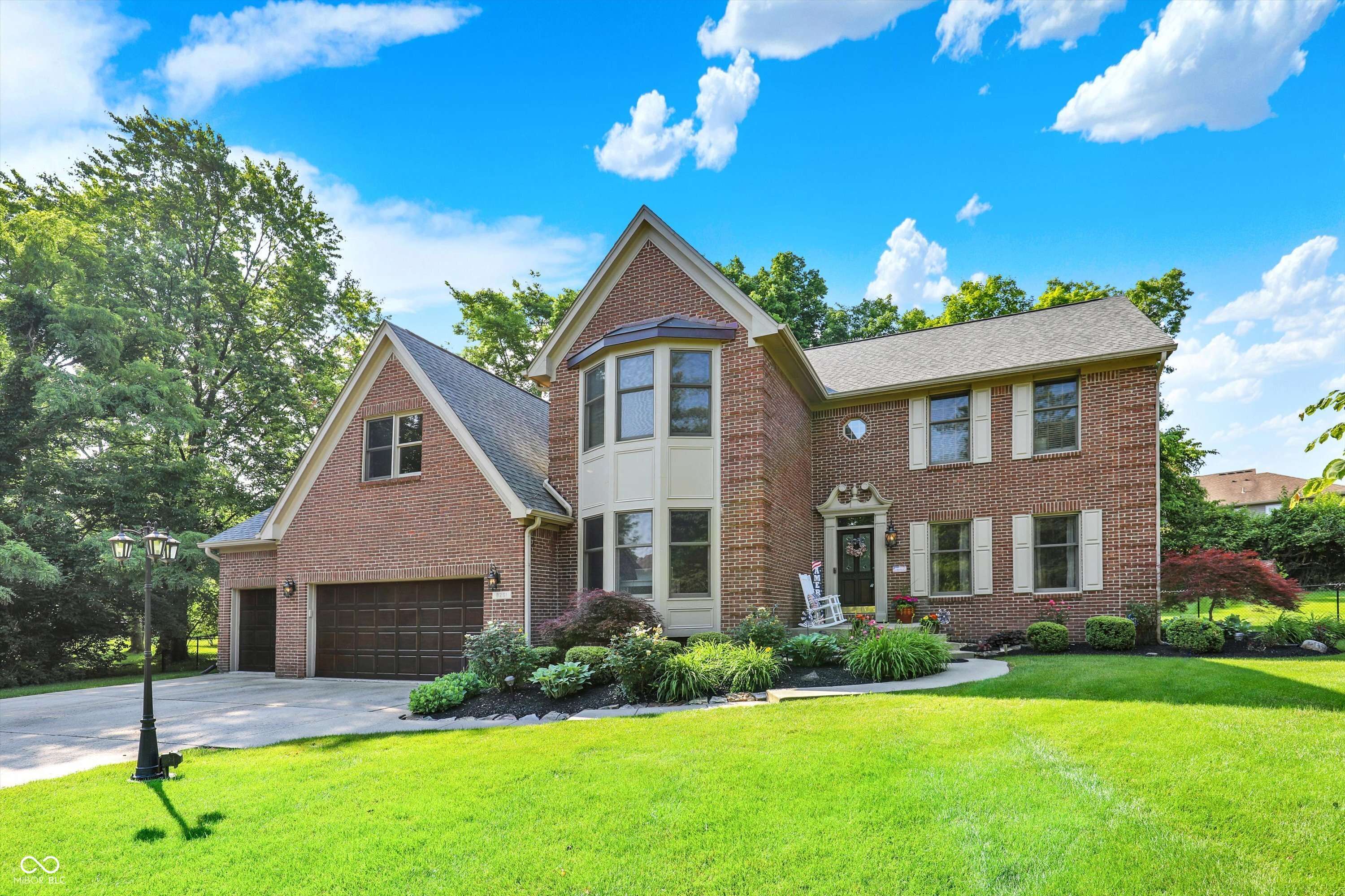 Indianapolis, IN 46236,8261 Twin Pointe CIR