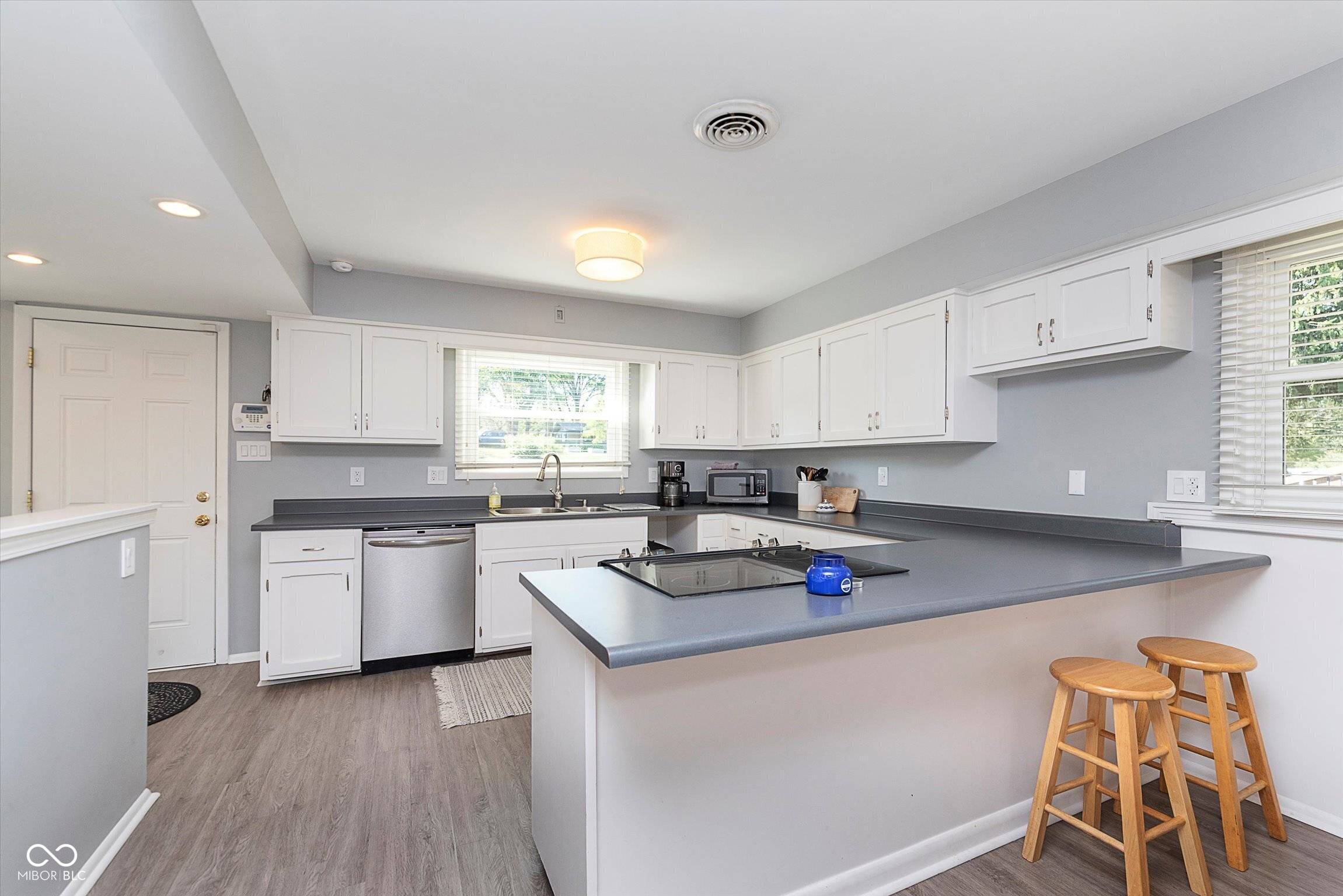 Indianapolis, IN 46205,3740 Cheviot PL