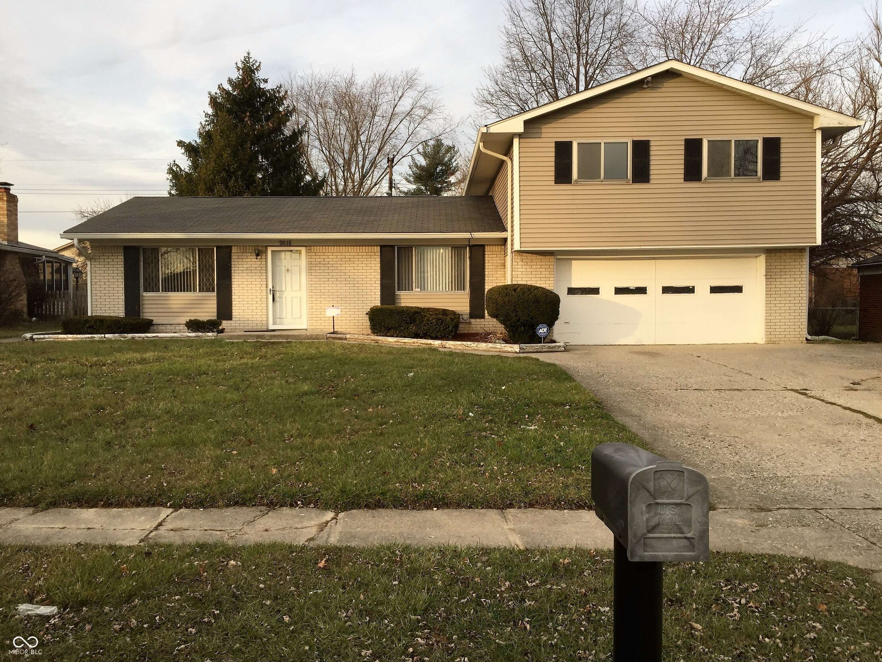 Indianapolis, IN 46229,9016 Neptune DR
