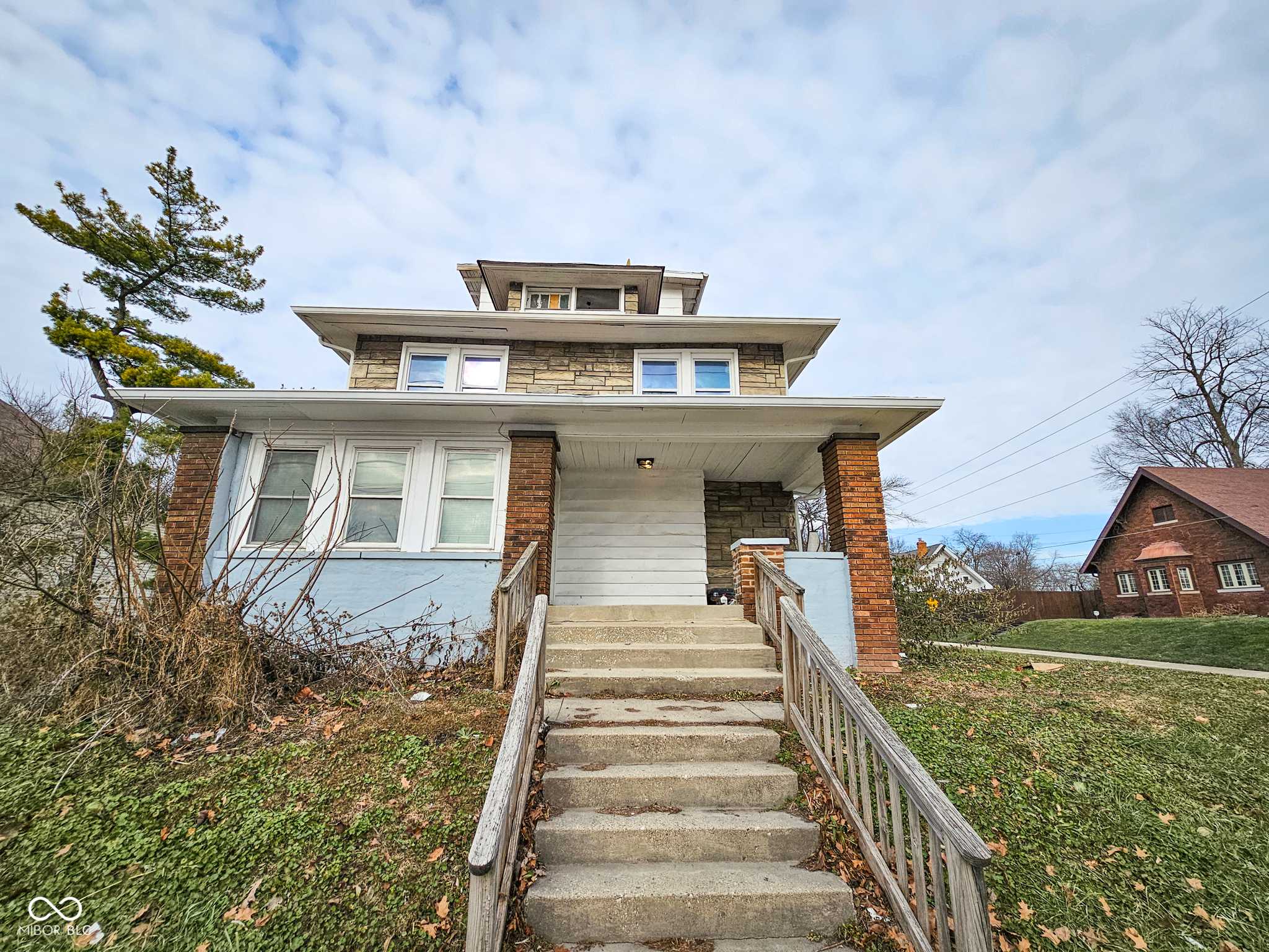 Indianapolis, IN 46201,4830 E Washington ST