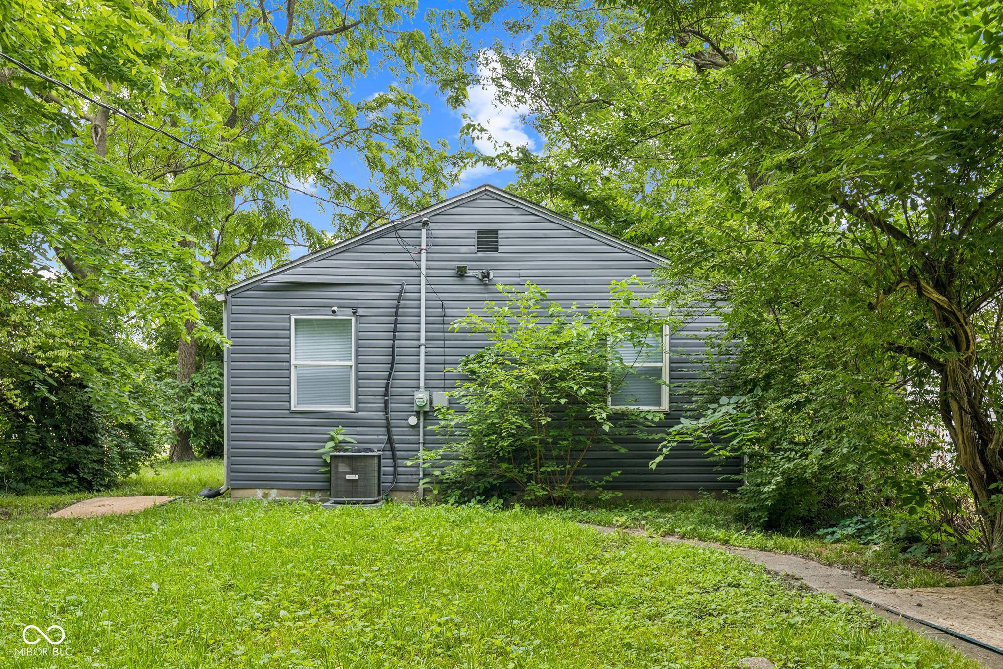 Indianapolis, IN 46218,2359 N Gale ST