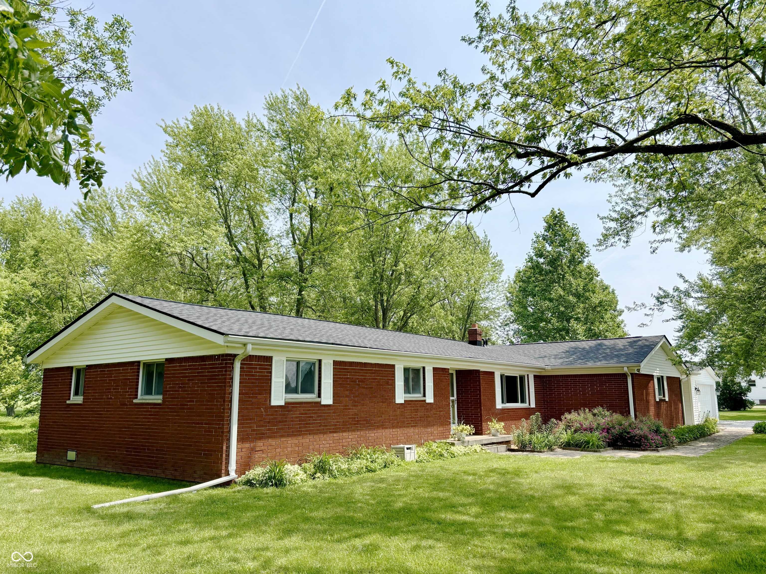 Lebanon, IN 46052,725 N State Road 75
