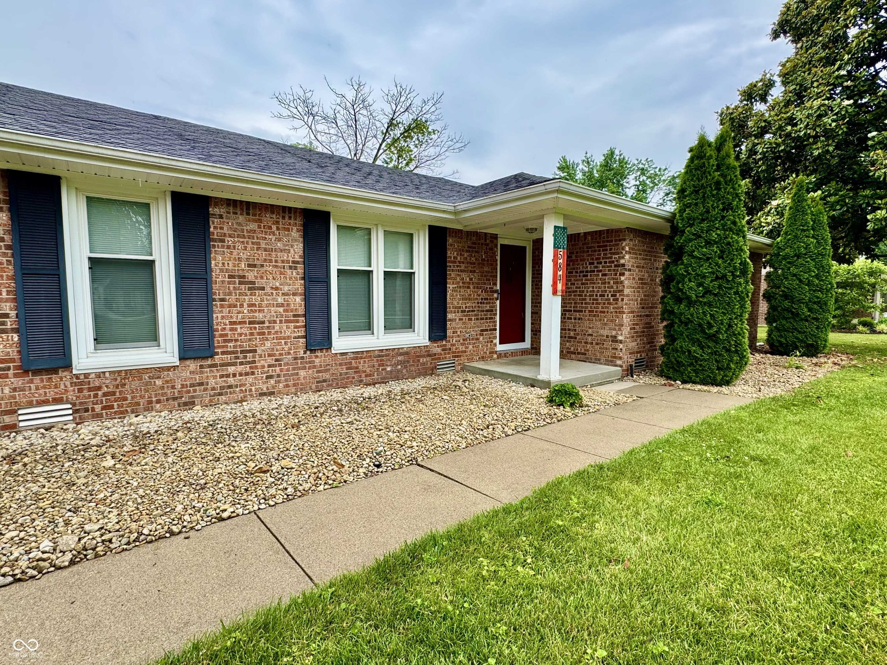 Seymour, IN 47274,584 Camelot DR