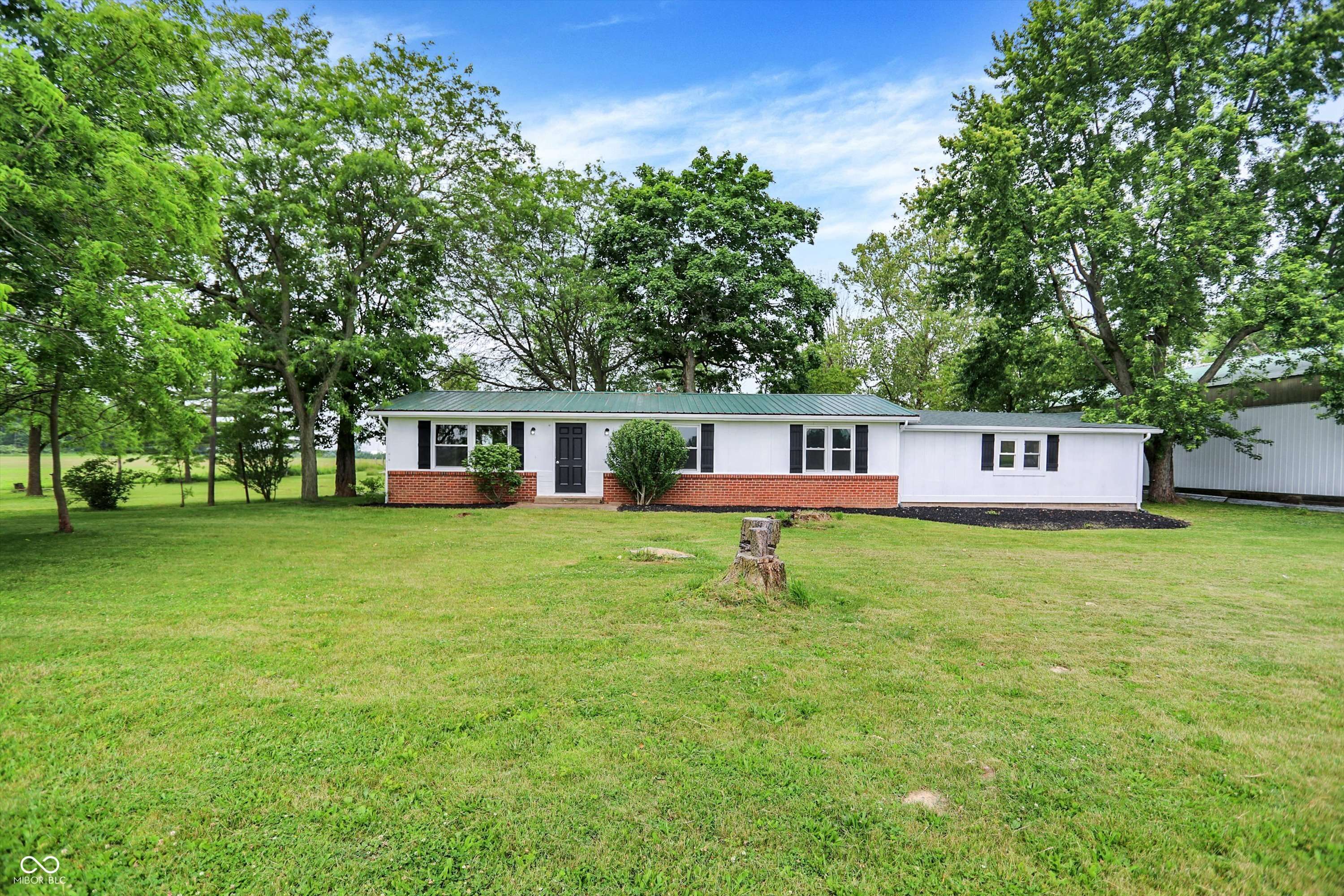 Alexandria, IN 46001,12471 N 100 E