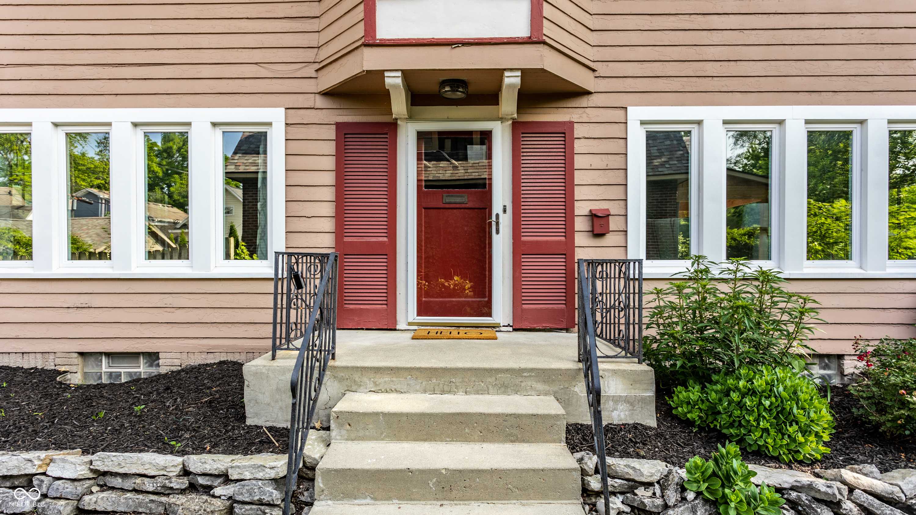 Indianapolis, IN 46220,5760 Central AVE N