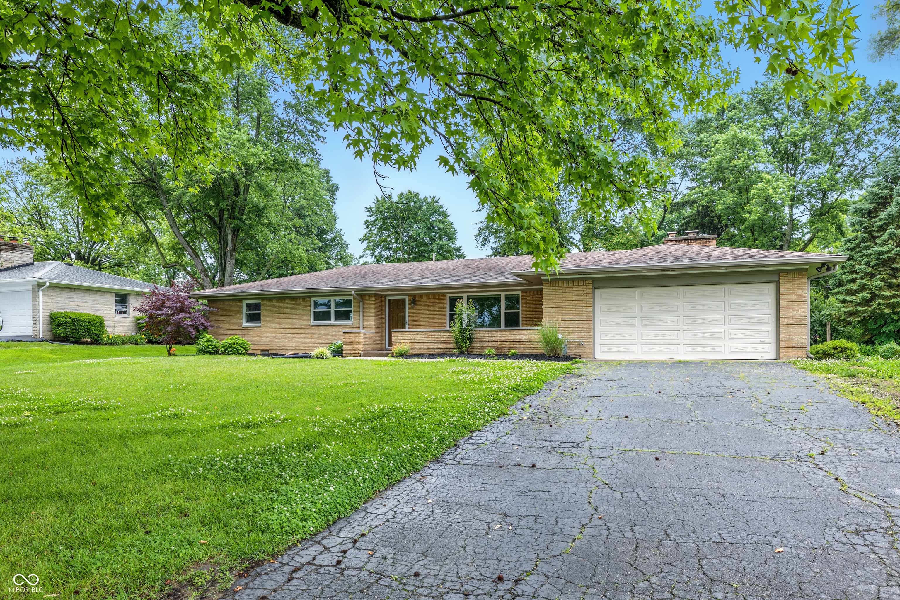 Indianapolis, IN 46226,5205 Staughton DR